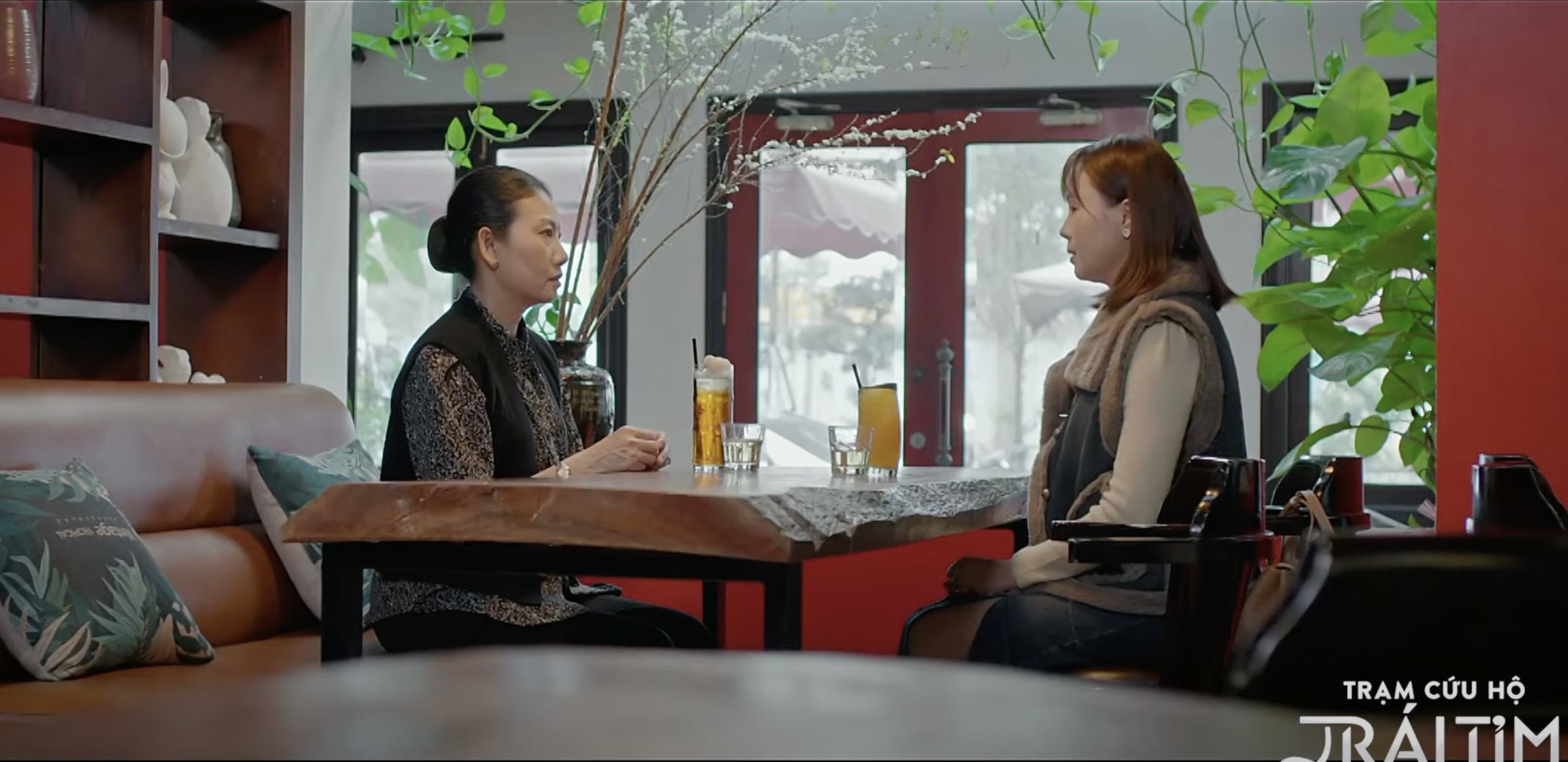 B&agrave; Xinh t&igrave;m c&aacute;ch mong Ng&acirc;n H&agrave; tha thứ.