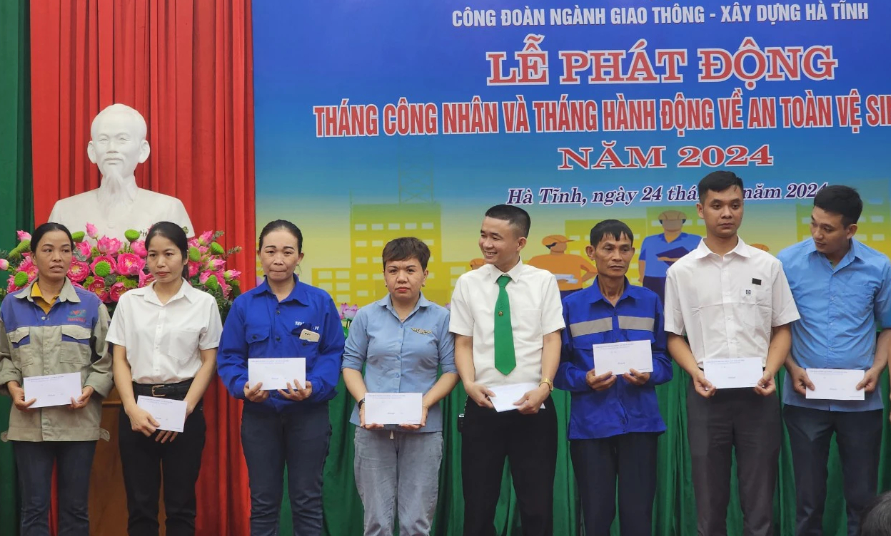 Công nhân lao động Hà Tĩnh được vinh danh vì làm lợi cho doanh nghiệp hàng tỷ đồng- Ảnh 3. Công nhân lao động Hà Tĩnh được vinh danh vì làm lợi cho doanh nghiệp hàng tỷ đồng- Ảnh 3.