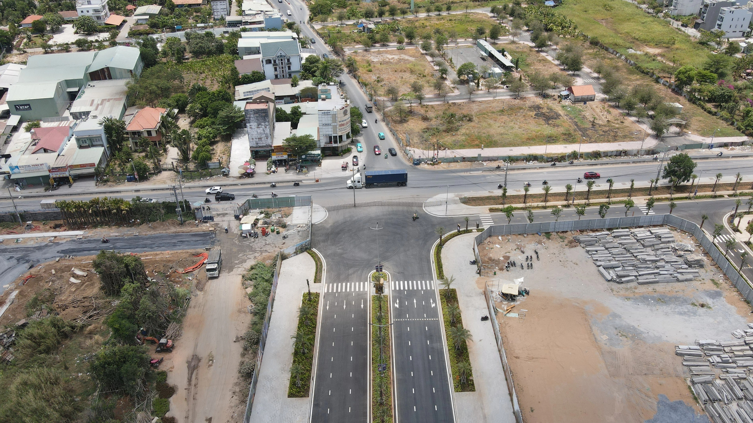 Tuyến đường l&agrave;m 8 năm vẫn đứt qu&atilde;ng ở TP Thủ Đức- Ảnh 4.