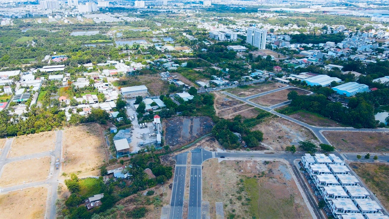 Tuyến đường l&agrave;m 8 năm vẫn đứt qu&atilde;ng ở TP Thủ Đức- Ảnh 9.