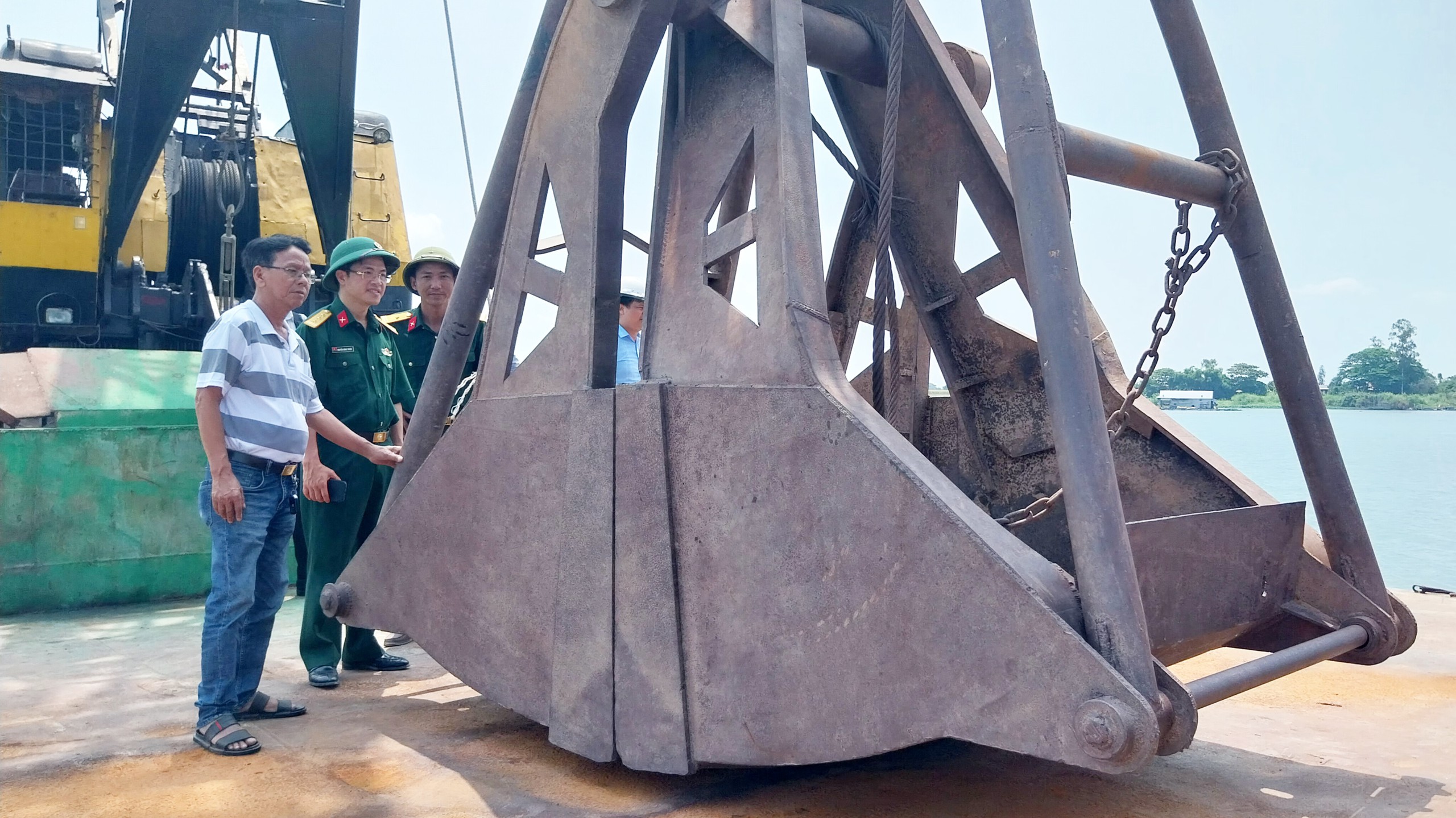 Nh&agrave; thầu bắt đầu đưa c&aacute;t về c&ocirc;ng trường cao tốc Cần Thơ - C&agrave; Mau- Ảnh 2.