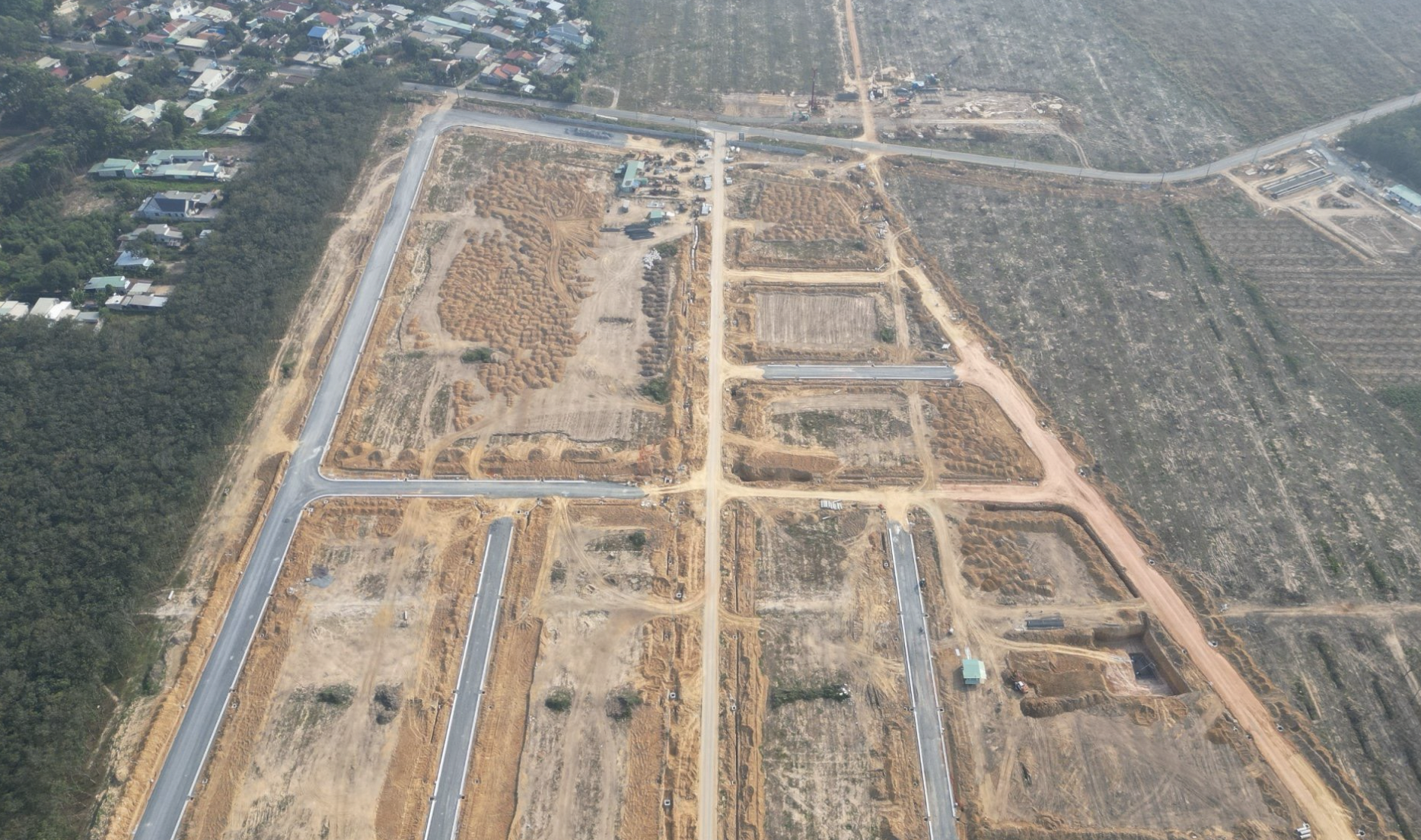 Kh&ocirc;ng bố tr&iacute; người d&acirc;n nhường đất l&agrave;m cao tốc v&agrave;o khu t&aacute;i định cư s&acirc;n bay Long Th&agrave;nh- Ảnh 3.