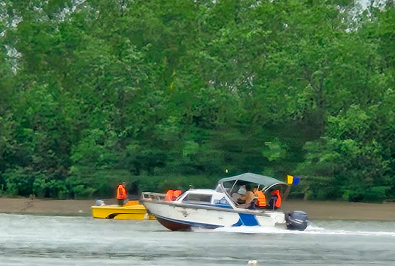 Lực lượng chức năng đang t&igrave;m kiếm 4 nạn nh&acirc;n bị mất t&iacute;ch.