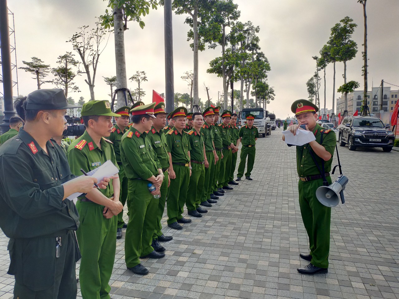 Chi&ecirc;m ngưỡng quảng trường biển Sầm Sơn trước ng&agrave;y khai hội- Ảnh 20.