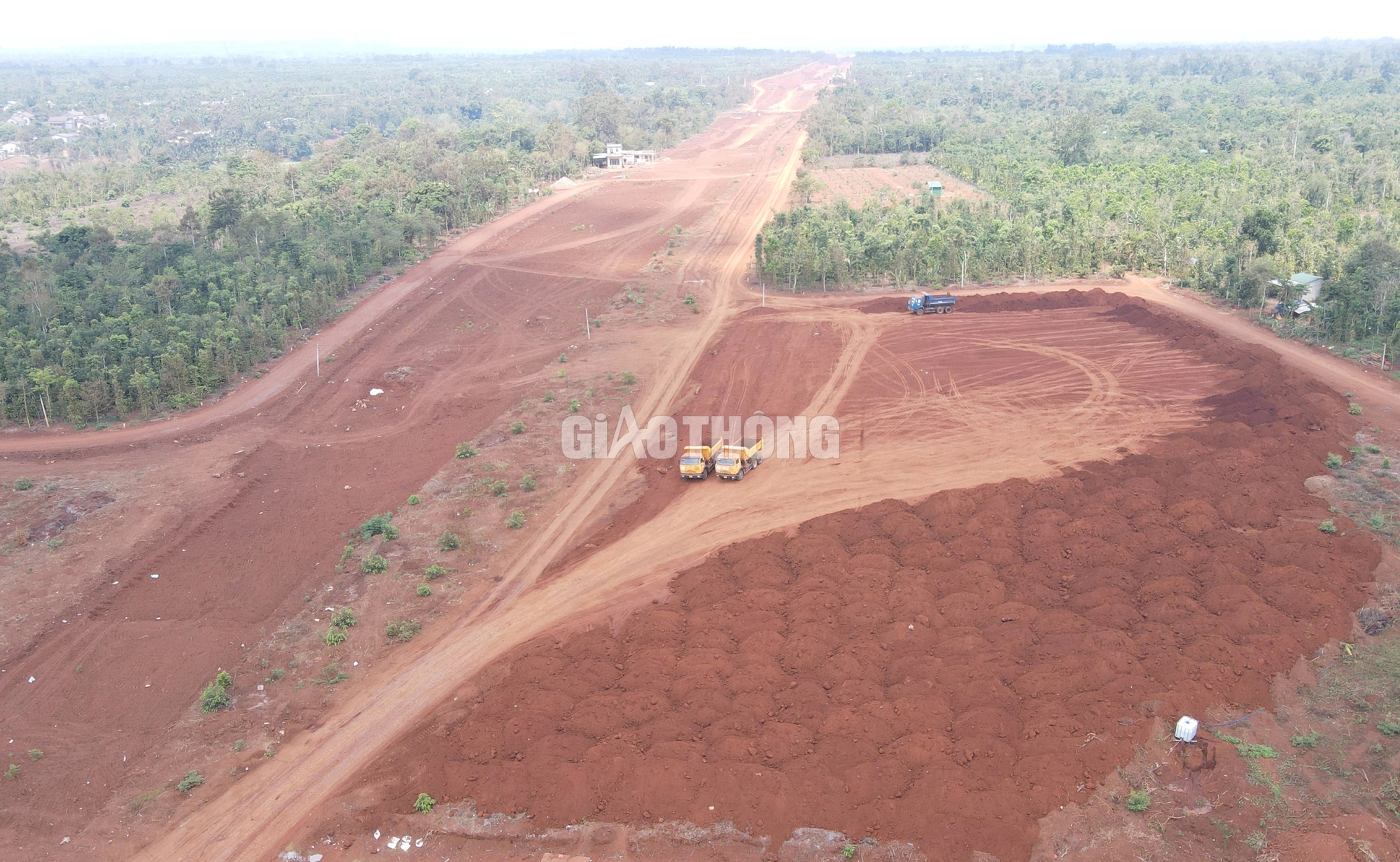 Thi c&ocirc;ng cao tốc Kh&aacute;nh H&ograve;a - Bu&ocirc;n Ma Thuột gặp kh&oacute; v&igrave; thiếu b&atilde;i đổ thải- Ảnh 3.