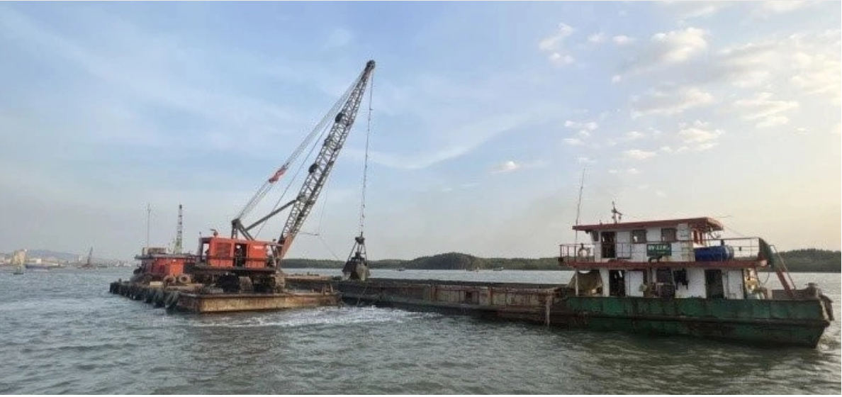 Tăng gấp 3 phương tiện, đẩy tiến độ dự án nâng cấp luồng hàng hải Cái Mép- Ảnh 1. Tăng gấp 3 phương tiện, đẩy tiến độ dự án nâng cấp luồng hàng hải Cái Mép- Ảnh 1.