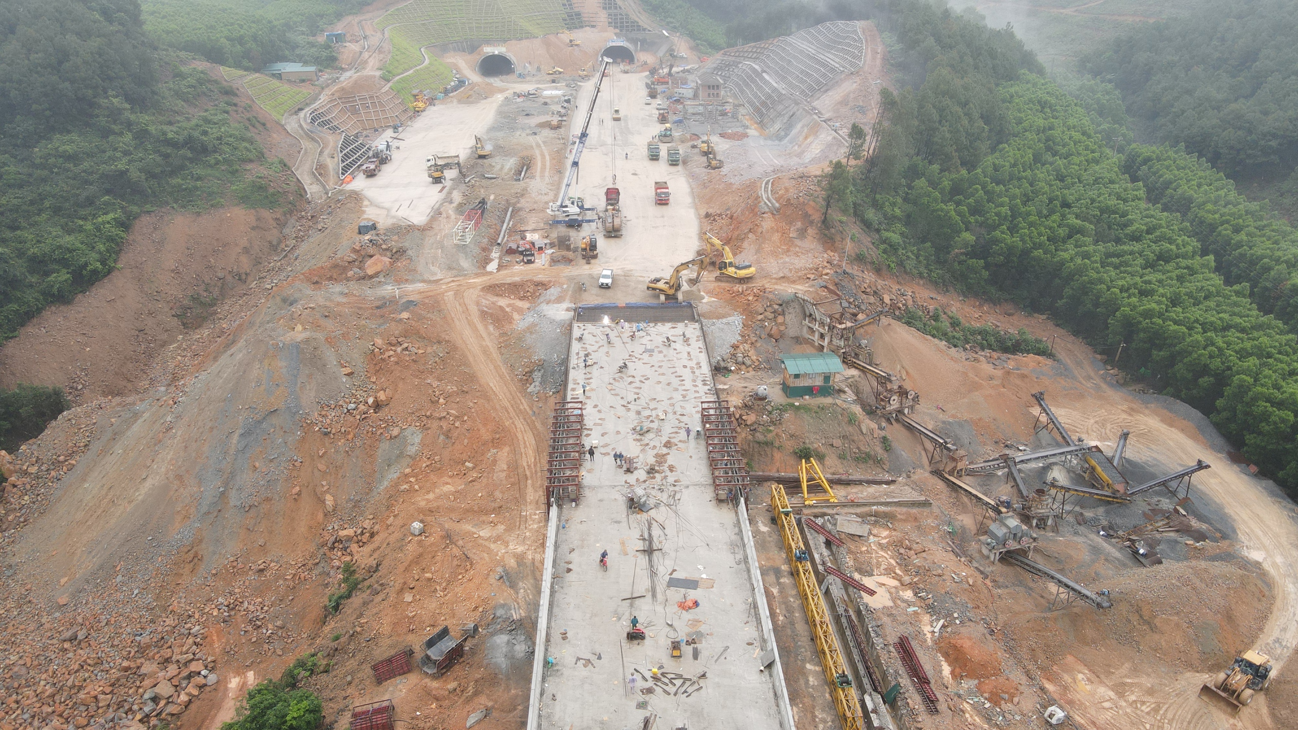 H&agrave;nh tr&igrave;nh tương trợ gần 850 tỷ cho nh&agrave; đầu tư gặp kh&oacute; tr&ecirc;n cao tốc Diễn Ch&acirc;u - B&atilde;i Vọt- Ảnh 2.