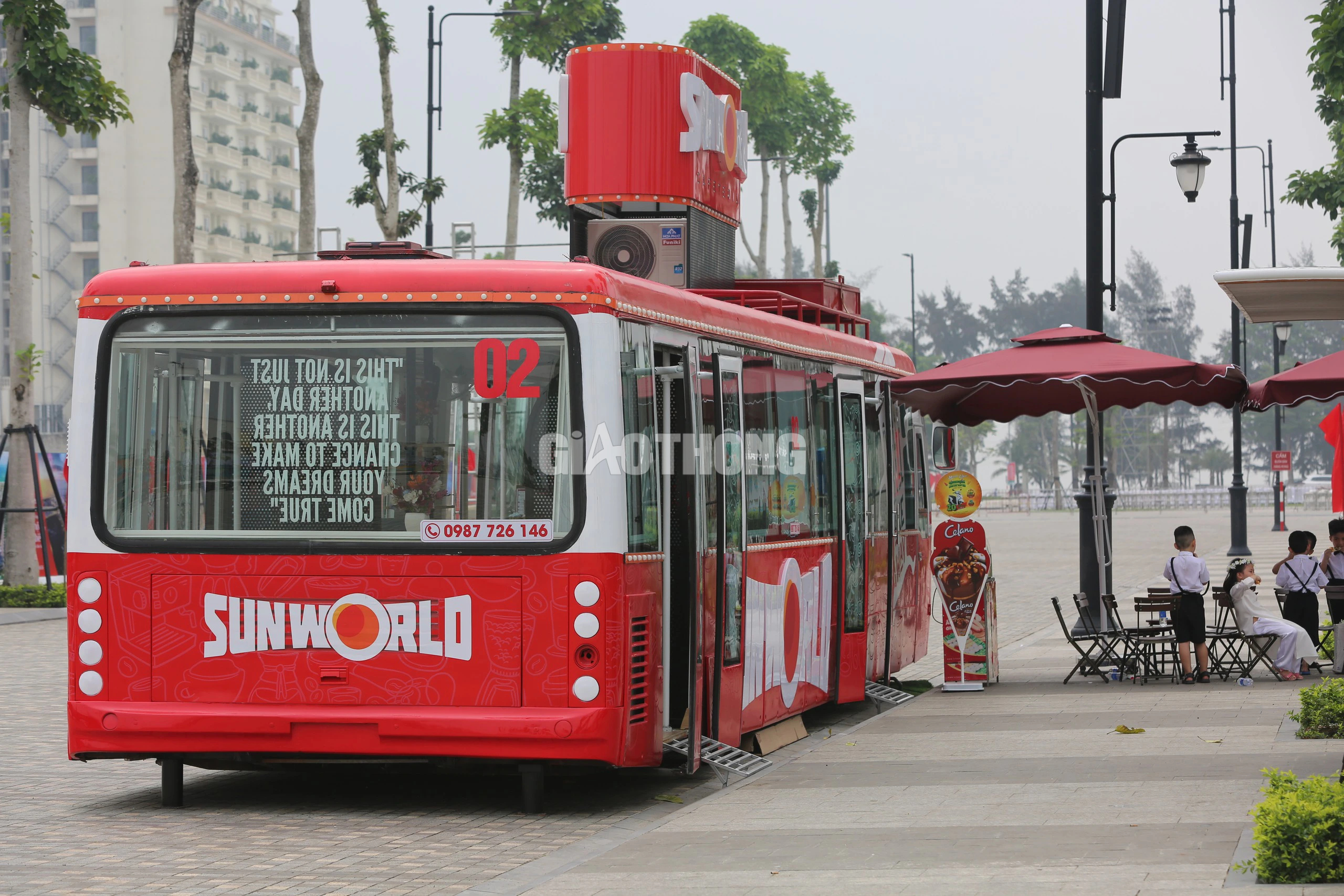 Chi&ecirc;m ngưỡng quảng trường biển Sầm Sơn trước ng&agrave;y khai hội- Ảnh 14.
