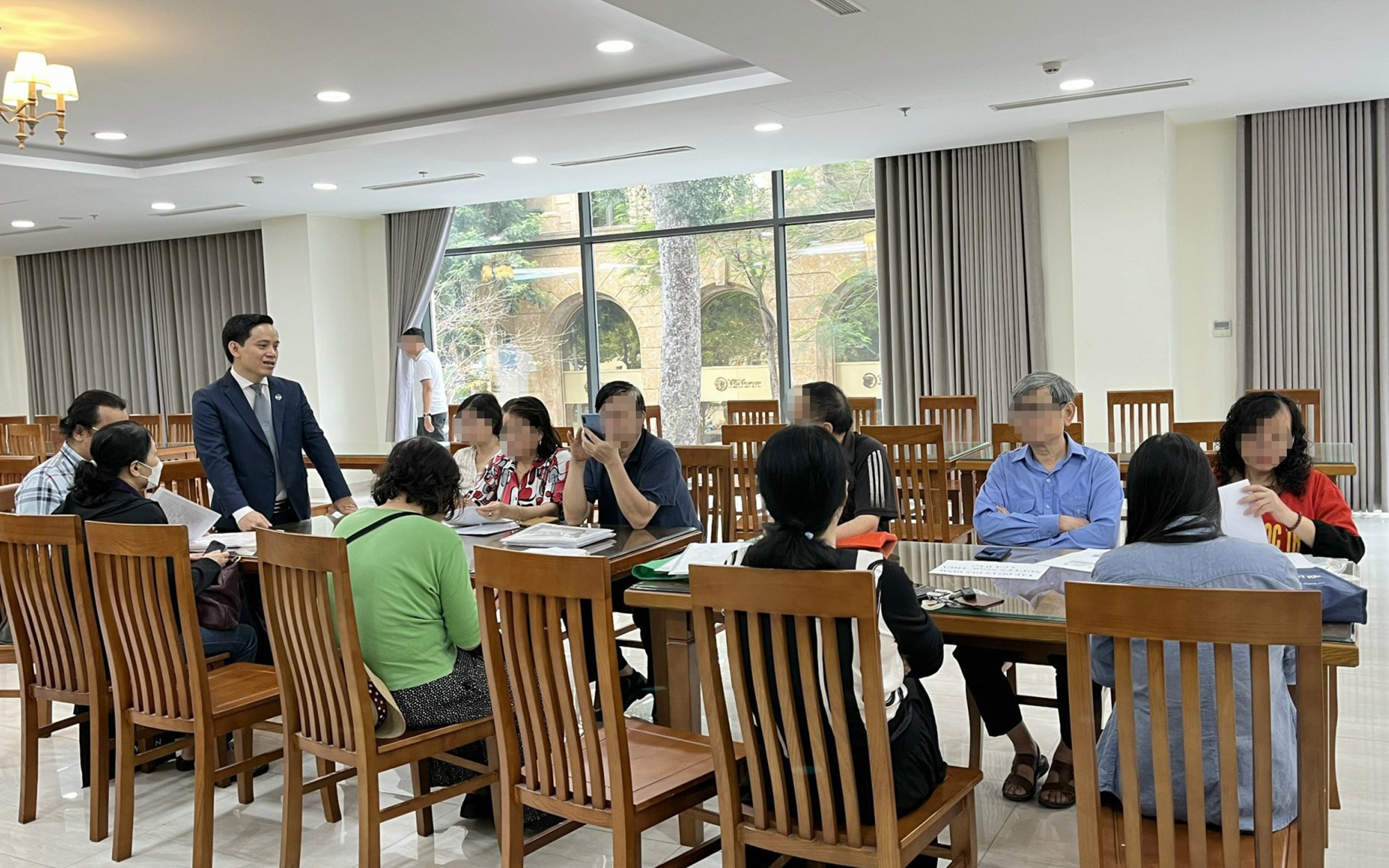 Chi&ecirc;u thức &ldquo;l&ugrave;a g&agrave;&rdquo; của những doanh nh&acirc;n đ&igrave;nh đ&aacute;m