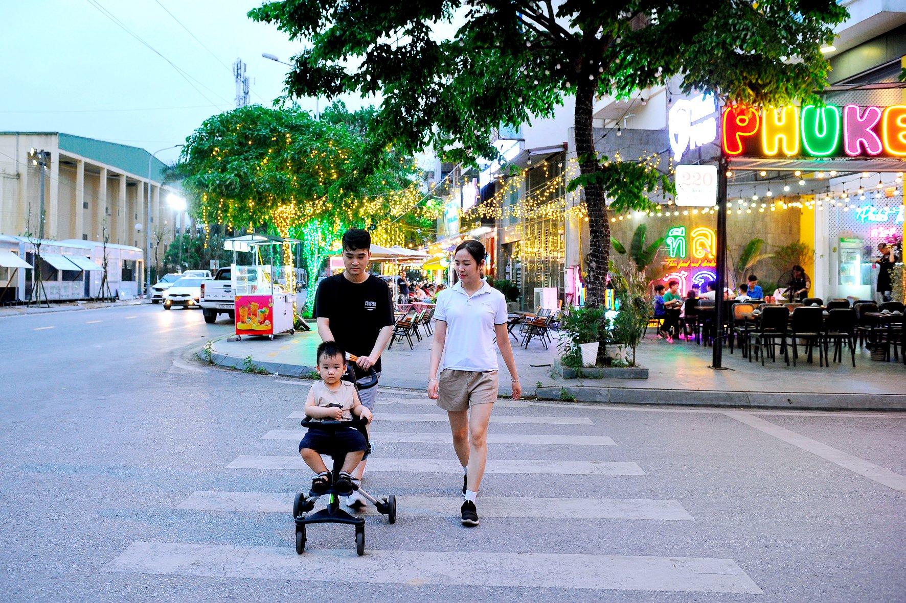 Khai trương tuyến phố ẩm thực ở Hải Dương vào dịp nghỉ lễ 30/4- Ảnh 8. Khai trương tuyến phố ẩm thực ở Hải Dương vào dịp nghỉ lễ 30/4- Ảnh 8.