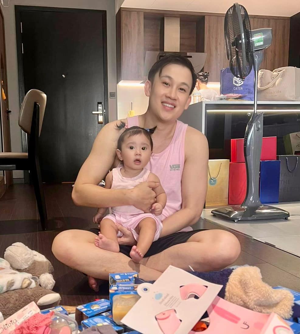 Dương Triệu Vũ: "Nhiều người thắc mắc sao Bảo Anh kh&ocirc;ng t&igrave;m đại gia để sinh con"- Ảnh 1.