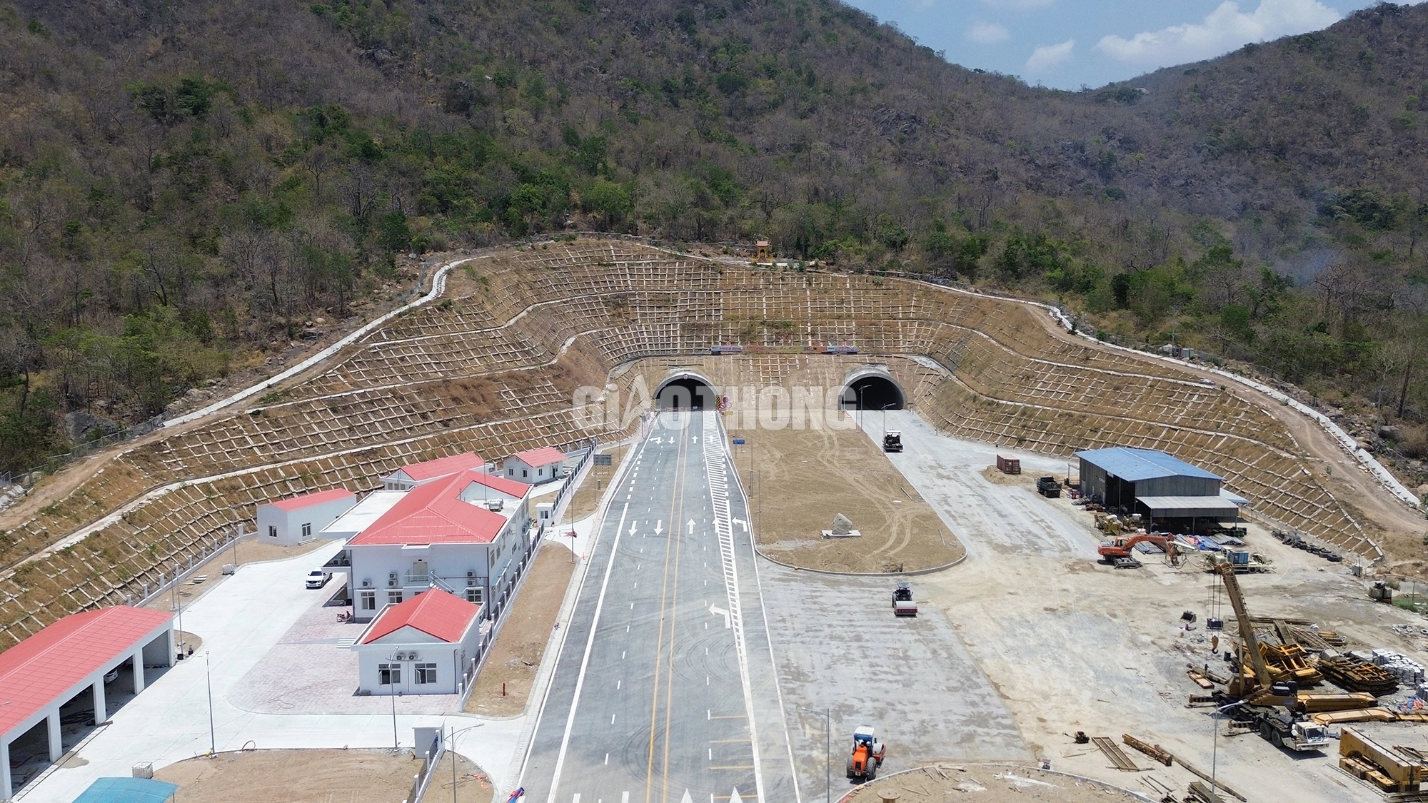Th&ocirc;ng xe cao tốc Diễn Ch&acirc;u-B&atilde;i Vọt, Cam L&acirc;m-Vĩnh Hảo: H&agrave;nh tr&igrave;nh ngắn lại, cơ hội mở ra- Ảnh 6.