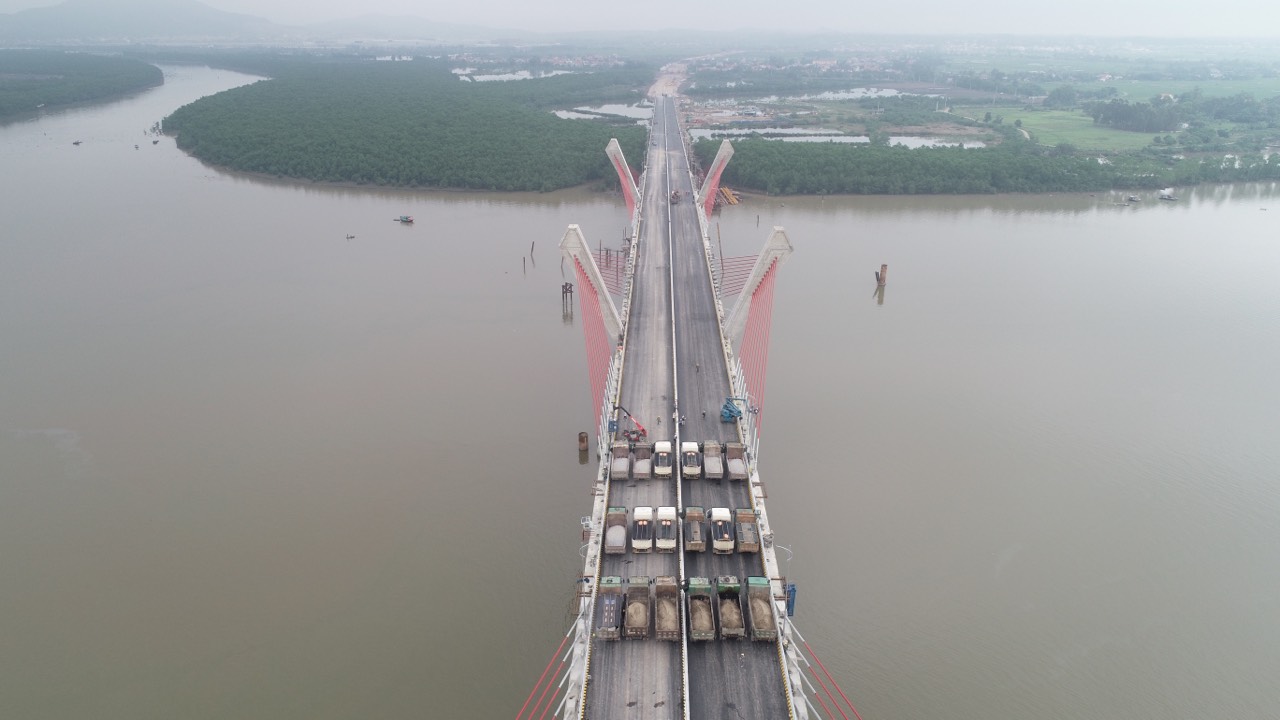 Ho&agrave;n th&agrave;nh việc thử tải cầu Bến Rừng nối Hải Ph&ograve;ng - Quảng Ninh- Ảnh 2.