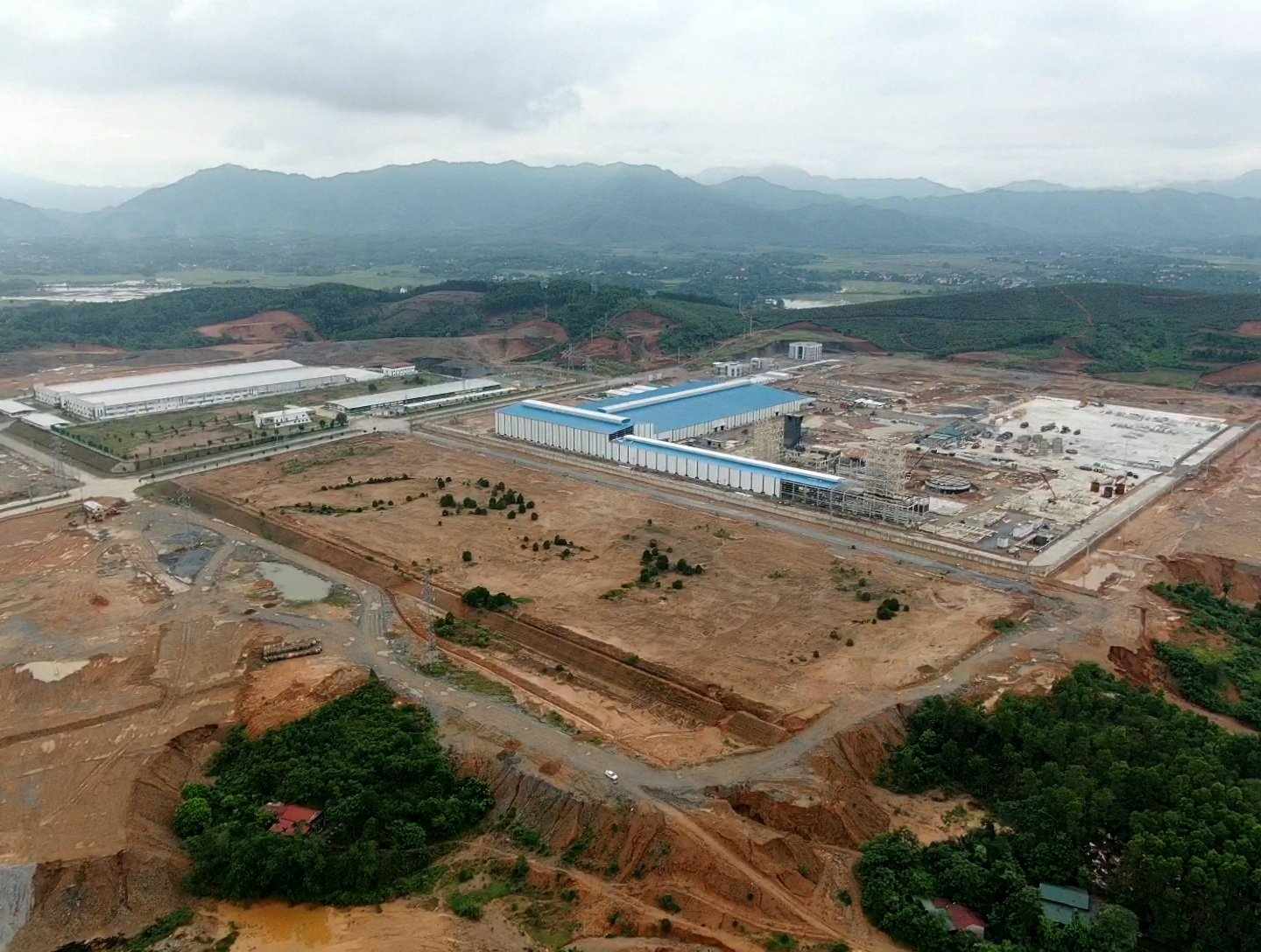 Nổ lớn trong KCN ở Ph&uacute; Thọ, 1 người tử vong, 1 người bị thương- Ảnh 1.