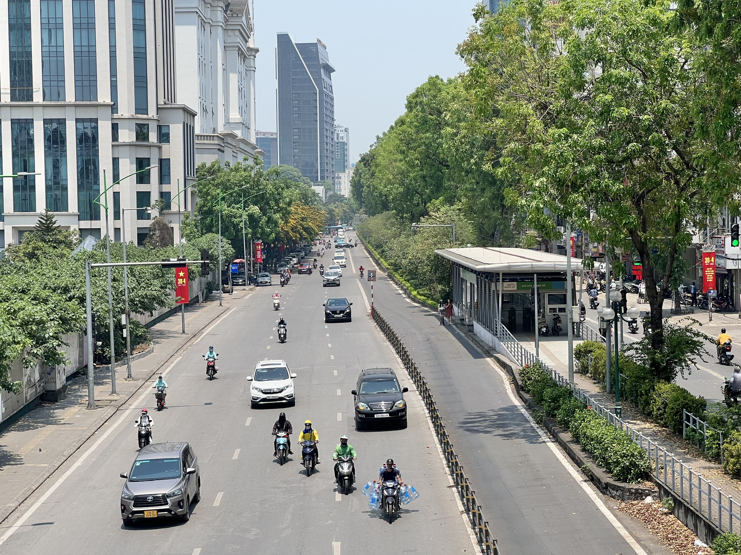 Ng&agrave;y đầu nghỉ lễ 30/4, cửa ng&otilde; Thủ đ&ocirc; tắc cứng từ s&aacute;ng sớm, nội đ&ocirc; th&ocirc;ng tho&aacute;ng- Ảnh 14.