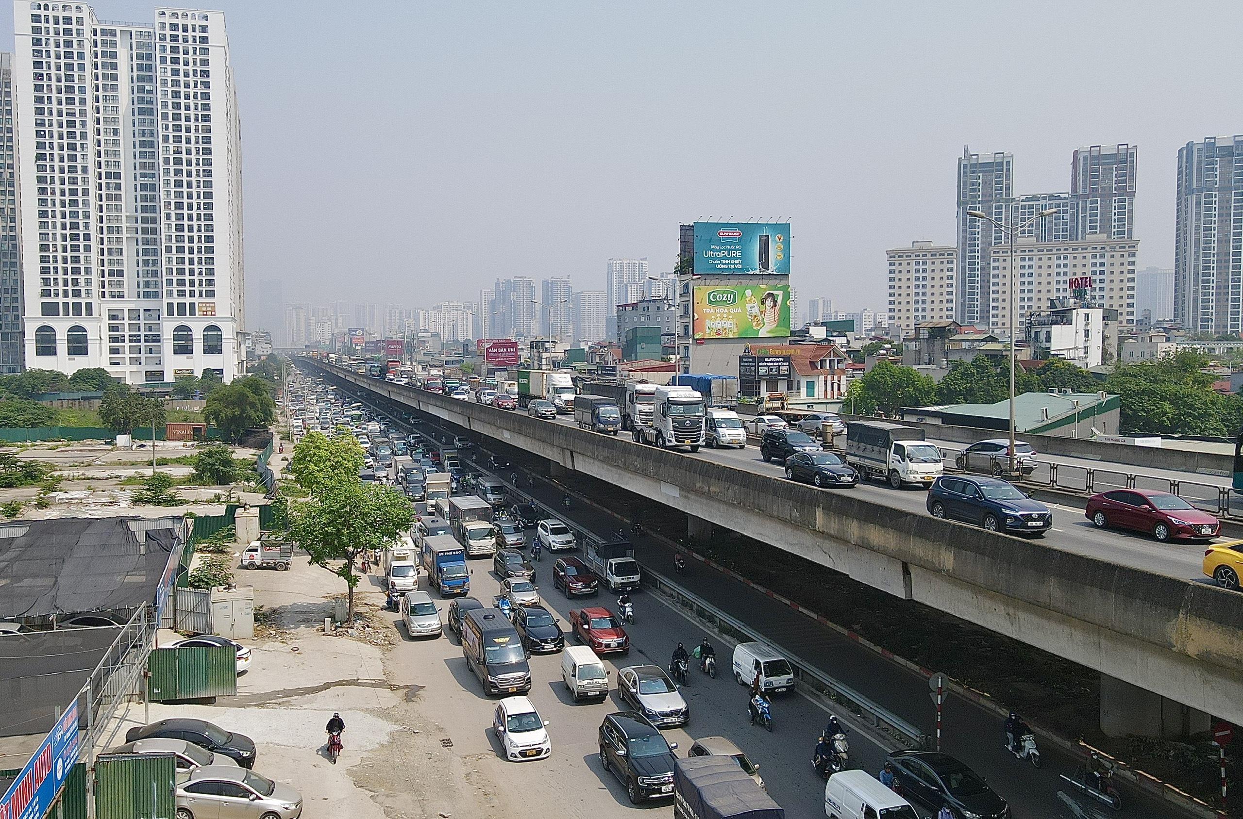 Ng&agrave;y đầu nghỉ lễ 30/4, cửa ng&otilde; Thủ đ&ocirc; tắc cứng từ s&aacute;ng sớm, nội đ&ocirc; th&ocirc;ng tho&aacute;ng- Ảnh 9.