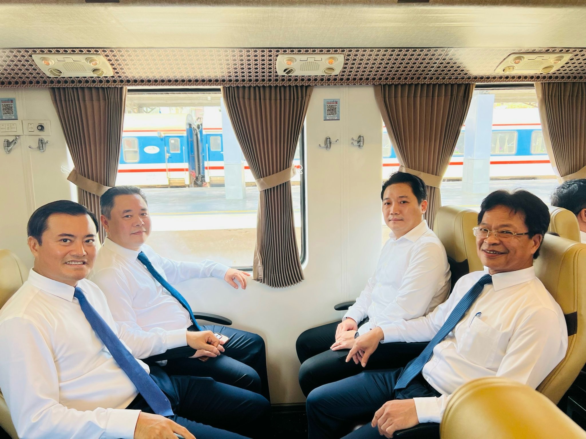 M&atilde;n nh&atilde;n với đo&agrave;n t&agrave;u "5 sao" S&agrave;i G&ograve;n - Đ&agrave; Nẵng- Ảnh 10.