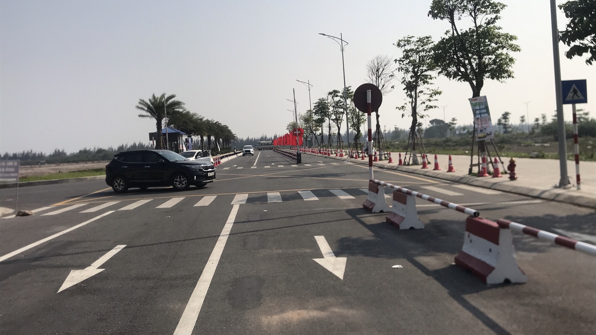 Ng&agrave;y đầu dịp nghỉ lễ 30/4 - 1/5: C&aacute;t B&agrave;, Đồ Sơn thưa vắng kh&aacute;ch- Ảnh 10.