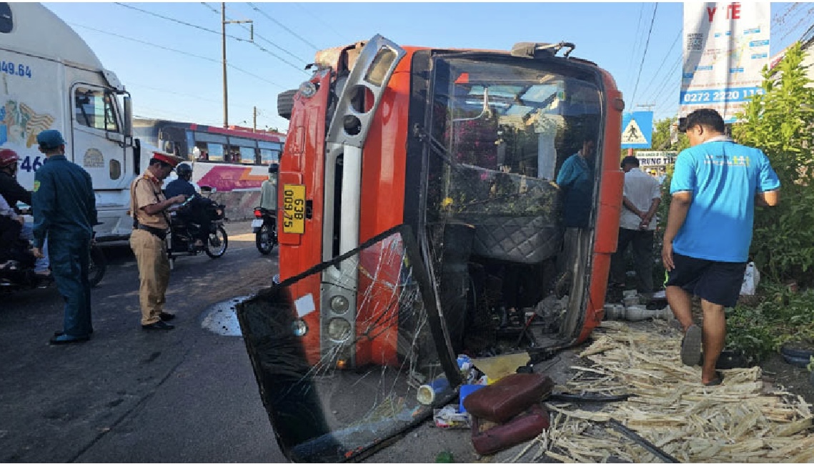 Gần 4.000 &ldquo;ma men&rdquo; bị xử phạt trong ng&agrave;y thứ hai nghỉ lễ 30/4- Ảnh 1.