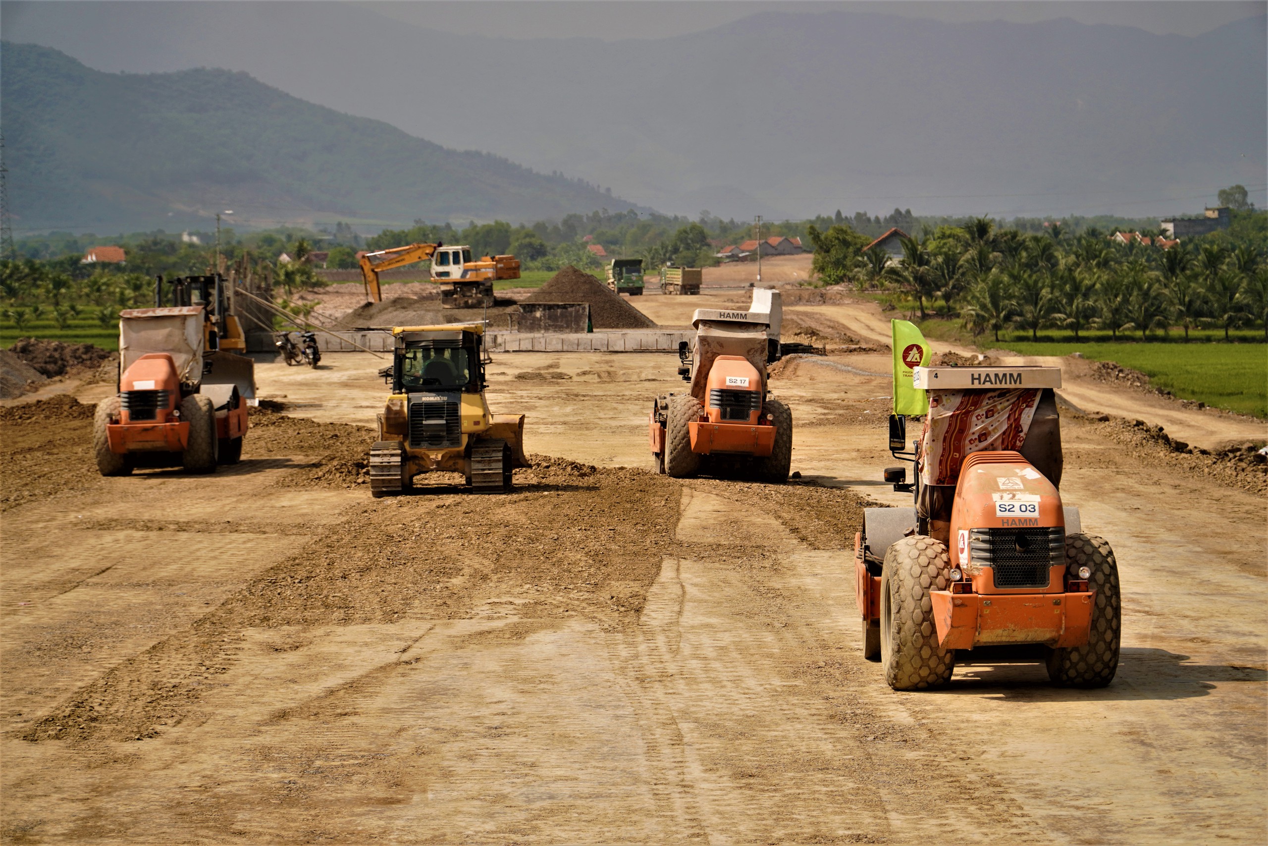 Thủ tướng: Phấn đấu ho&agrave;n th&agrave;nh cao tốc V&acirc;n Phong - Nha Trang dịp 30/4/2025- Ảnh 8.