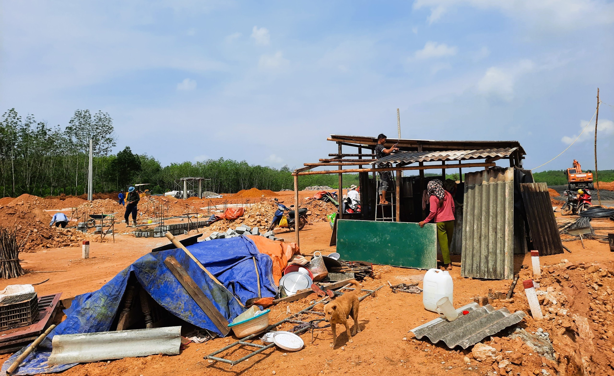 Những căn nh&agrave; đầu ti&ecirc;n gấp r&uacute;t ho&agrave;n th&agrave;nh tại khu t&aacute;i định cư cao tốc Vạn Ninh - Cam Lộ- Ảnh 4.