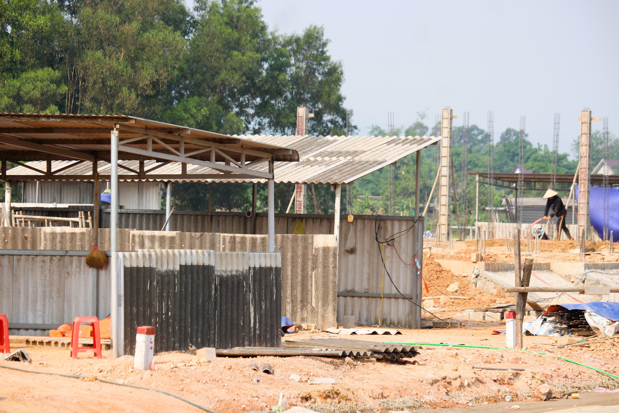 Những căn nh&agrave; đầu ti&ecirc;n gấp r&uacute;t ho&agrave;n th&agrave;nh tại khu t&aacute;i định cư cao tốc Vạn Ninh - Cam Lộ- Ảnh 7.