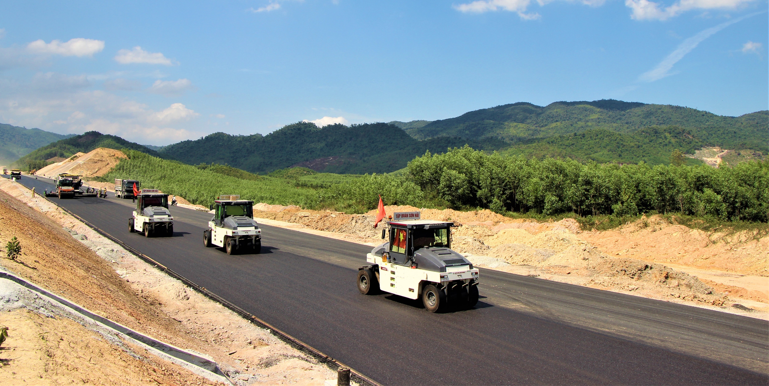 Thủ tướng: Phấn đấu ho&agrave;n th&agrave;nh cao tốc V&acirc;n Phong - Nha Trang dịp 30/4/2025- Ảnh 6.