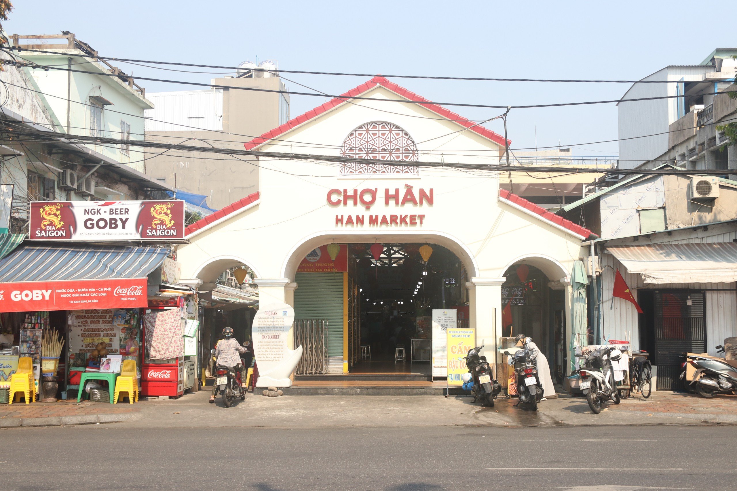 Đường phố Đ&agrave; Nẵng th&ocirc;ng tho&aacute;ng trong kỳ nghỉ lễ 30/4 - 1/5- Ảnh 3.
