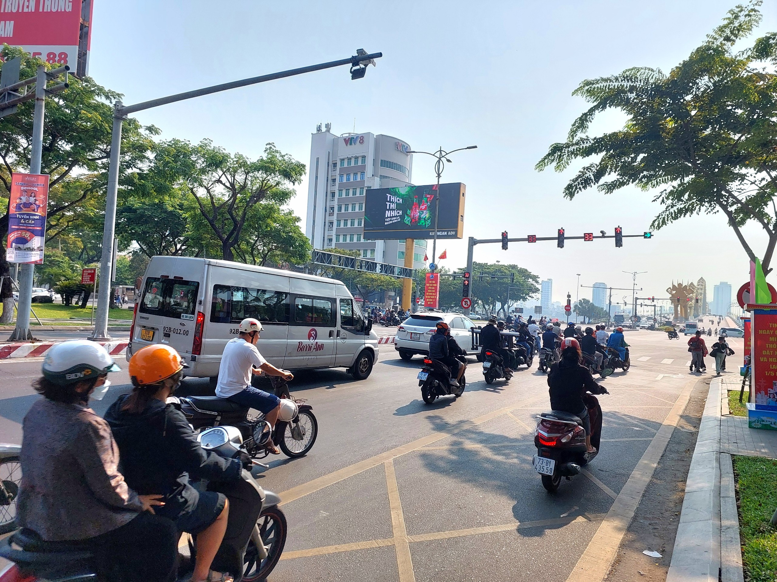 Đường phố Đ&agrave; Nẵng th&ocirc;ng tho&aacute;ng trong kỳ nghỉ lễ 30/4 - 1/5- Ảnh 8.