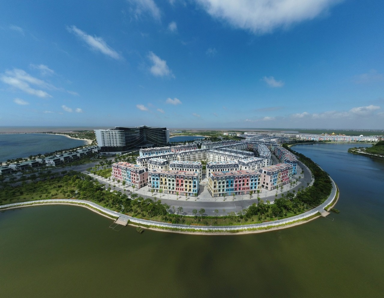 C&ocirc;ng vi&ecirc;n &aacute;nh s&aacute;ng Đồi Rồng ch&iacute;nh thức khai trương, tạo điểm nhấn cho du lịch Hải Ph&ograve;ng- Ảnh 3.