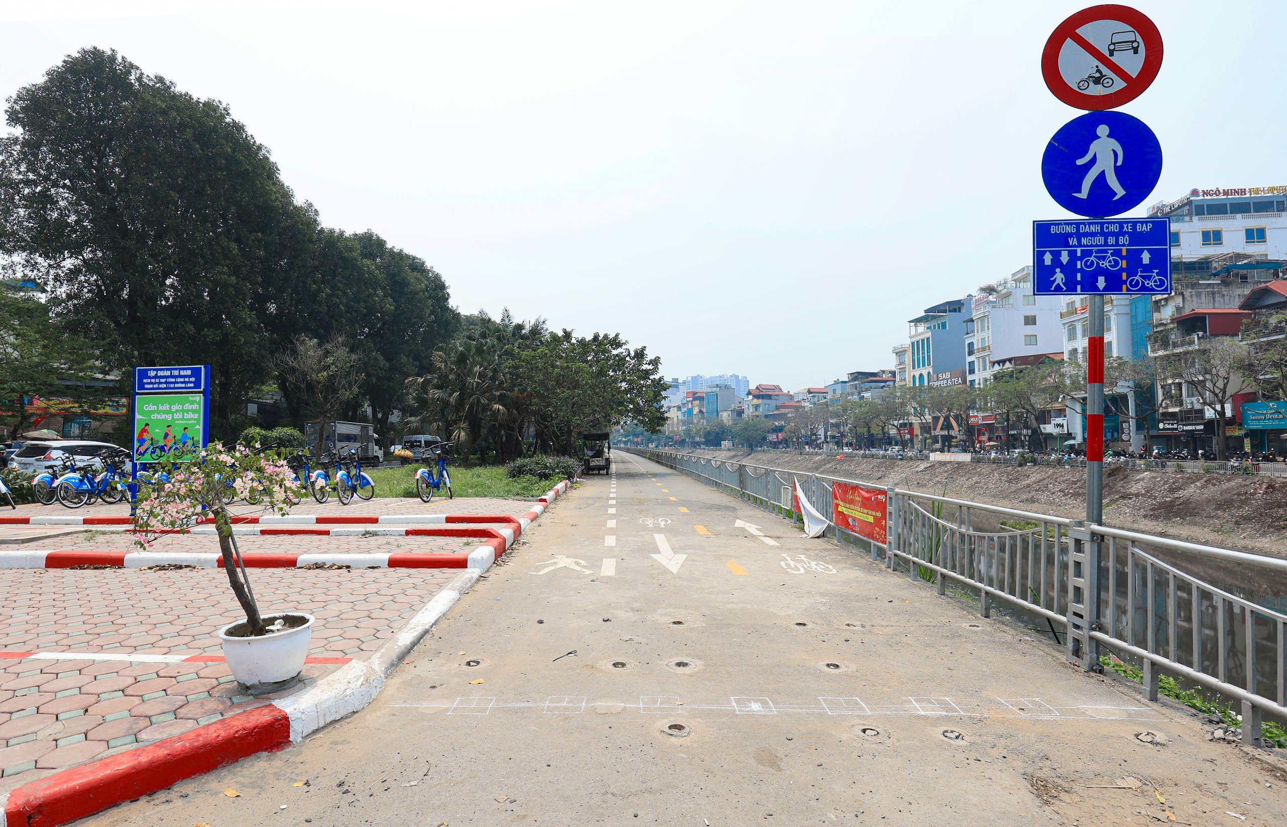 H&agrave; Nội đồng loạt thay mới r&agrave;o chắn tr&ecirc;n đường d&agrave;nh ri&ecirc;ng cho xe đạp- Ảnh 16.