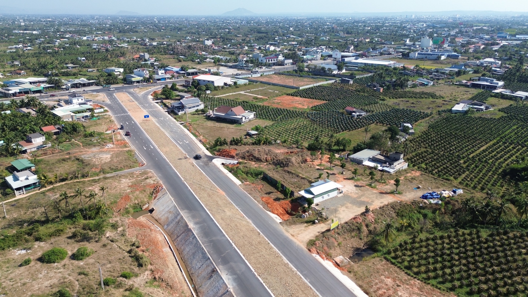 B&igrave;nh Thuận: Đề xuất l&agrave;m trục đường ven biển hơn 7.600 tỷ qua TP Phan Thiết- Ảnh 1.