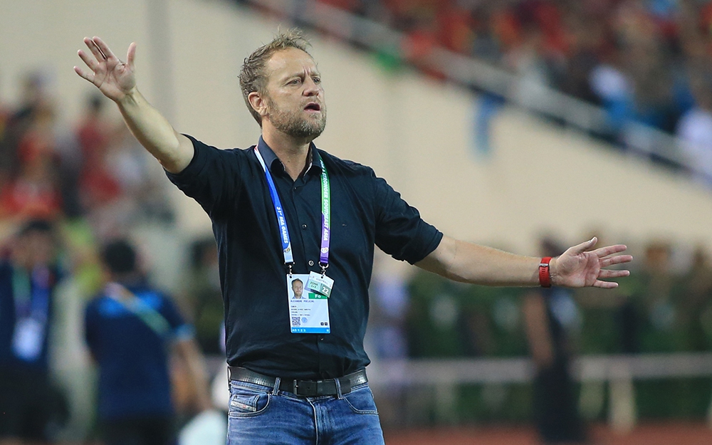 Vì HLV Troussier, VFF ngó lơ nhà cầm quân có CV cực khủng?- Ảnh 1. Báo Trung Quốc nhận định cực bất ngờ về các ứng viên dẫn dắt tuyển Việt Nam