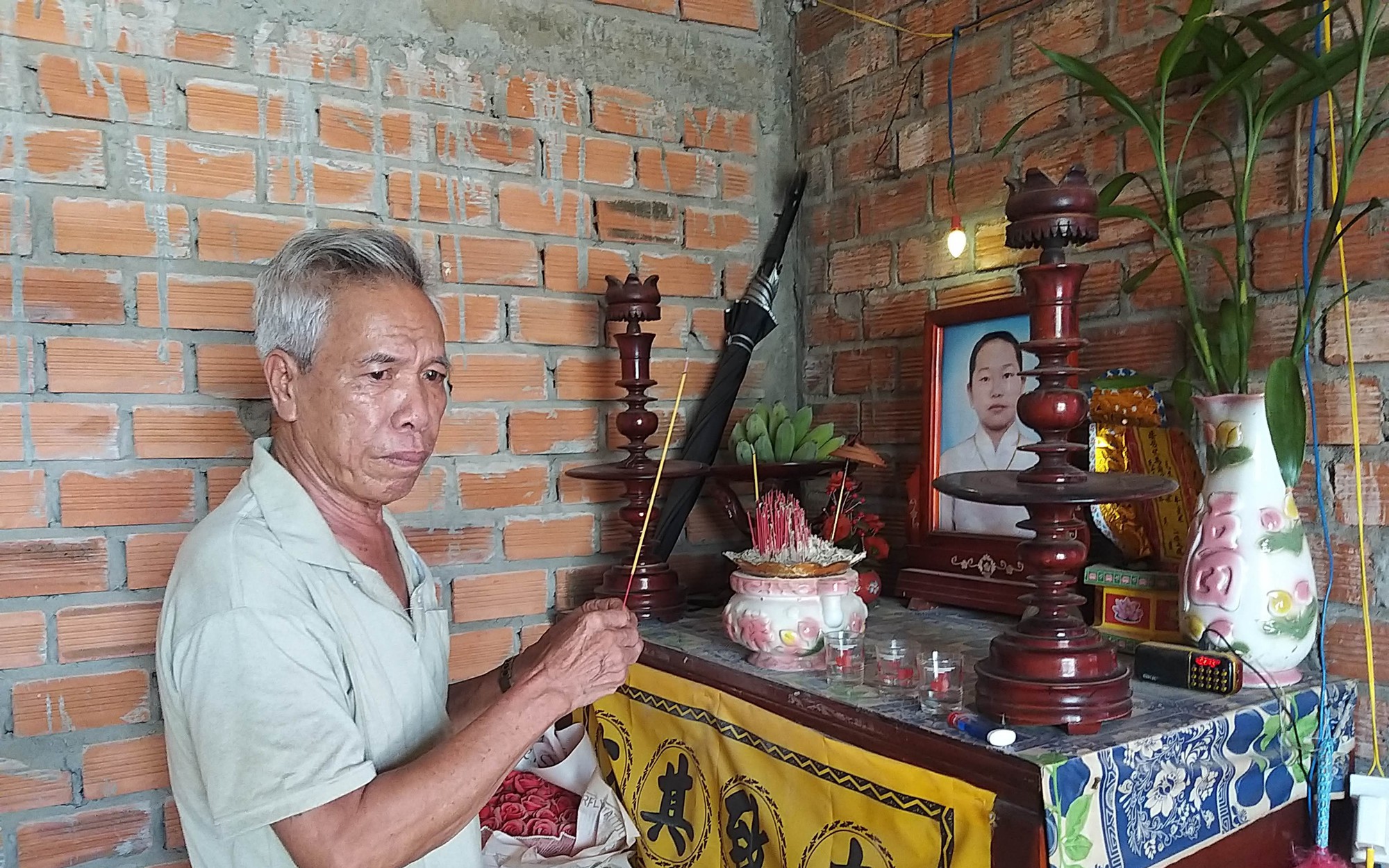 Sao mẹ con đi m&atilde;i kh&ocirc;ng về?