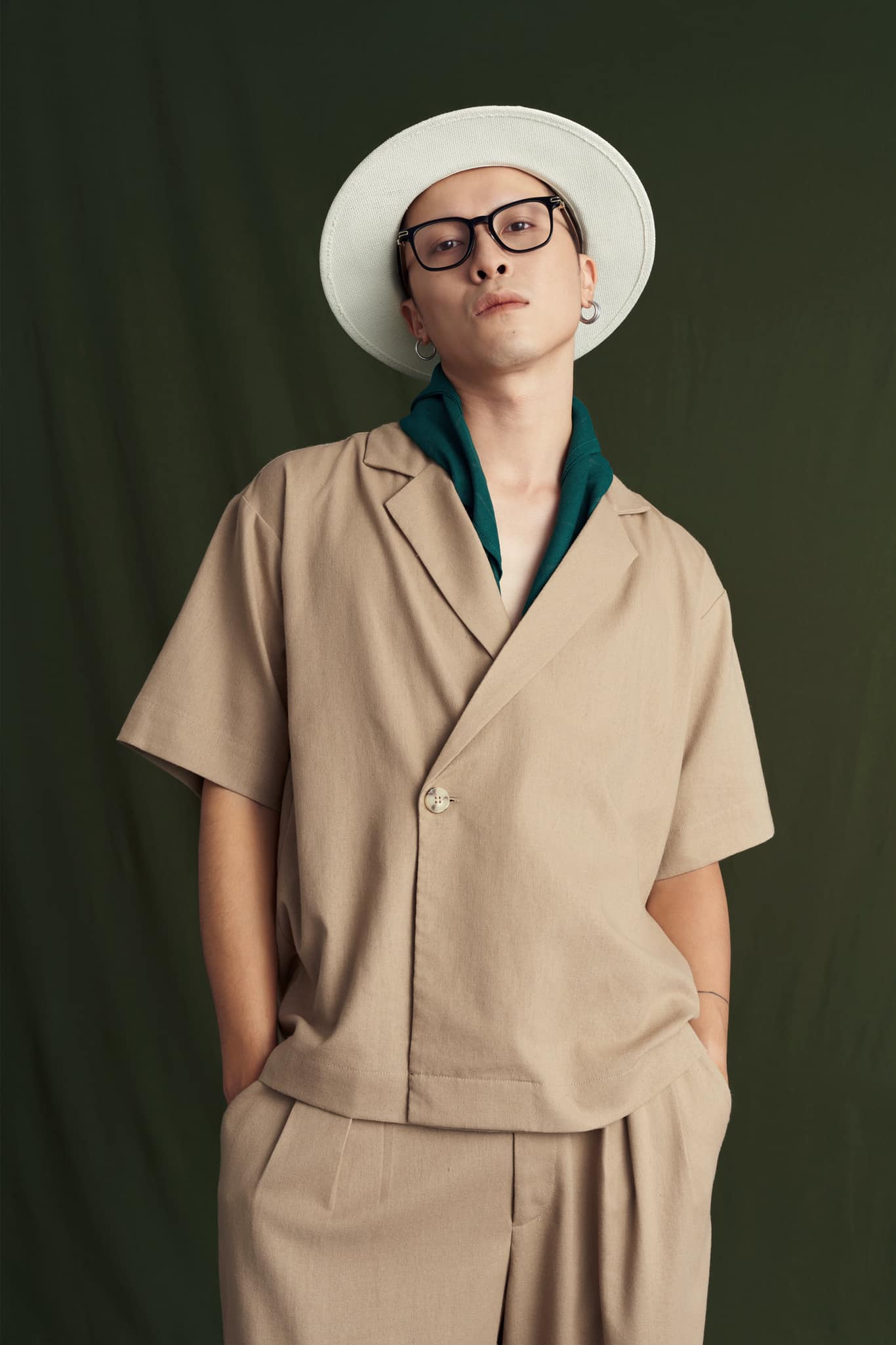 Thắng (Ngọt) im lặng giữa nghi vấn bị tố ngoại tình, quấy rối vợ cũ- Ảnh 1. Thắng (Ngọt) im lặng giữa nghi vấn bị tố ngoại tình, quấy rối vợ cũ- Ảnh 1.