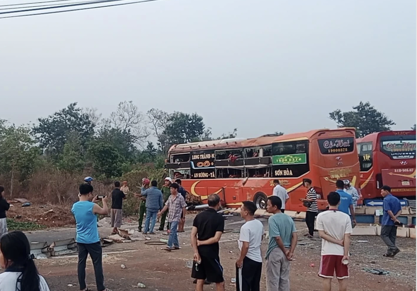 Ng&agrave;y 30/4, to&agrave;n quốc xảy ra 2 vụ TNGT nghi&ecirc;m trọng- Ảnh 1.