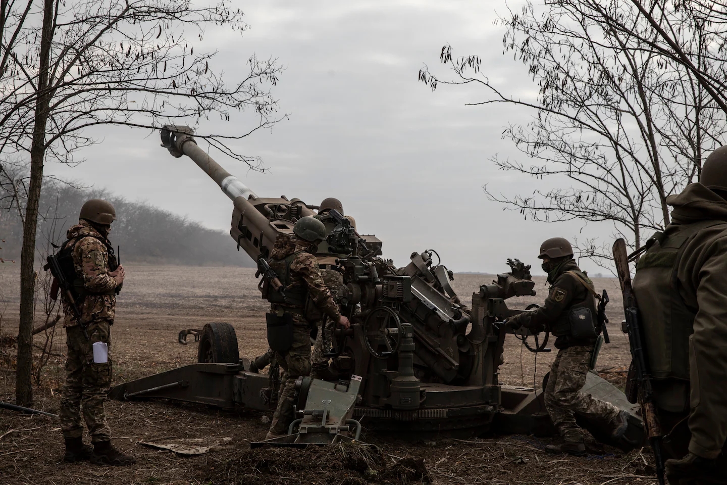 Từ g&oacute;i viện trợ 61 tỷ USD cho Ukraine, tiền Mỹ lại chảy v&agrave;o t&uacute;i Mỹ?- Ảnh 1.