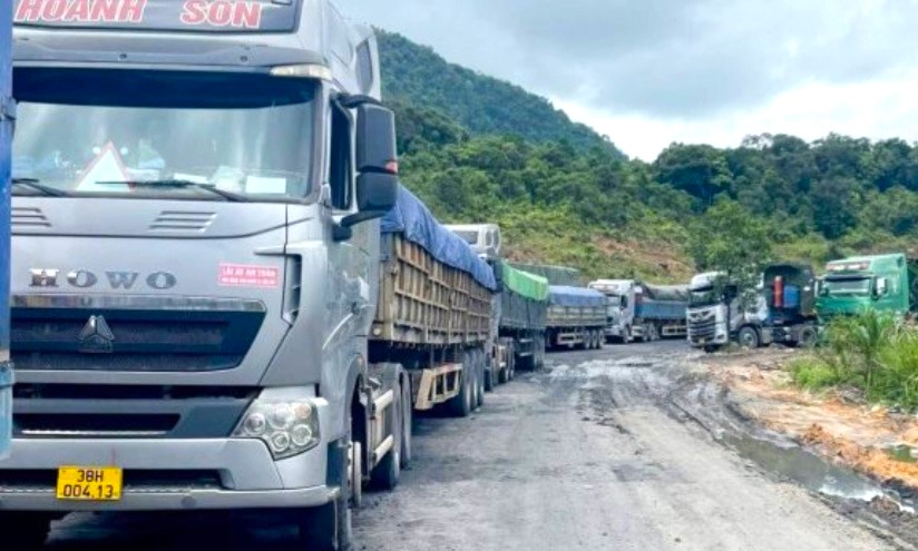 Bộ GTVT đề nghị Quảng Trị kiểm so&aacute;t xe qu&aacute; tải nhập cảnh qua hai cửa khẩu- Ảnh 1.
