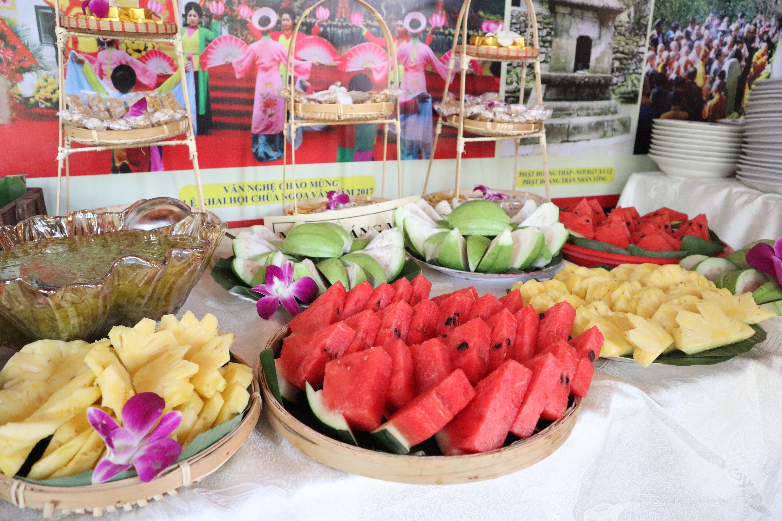 Mới lạ tiệc buffet chay tại ch&ugrave;a C&ocirc;n Sơn- Ảnh 10.