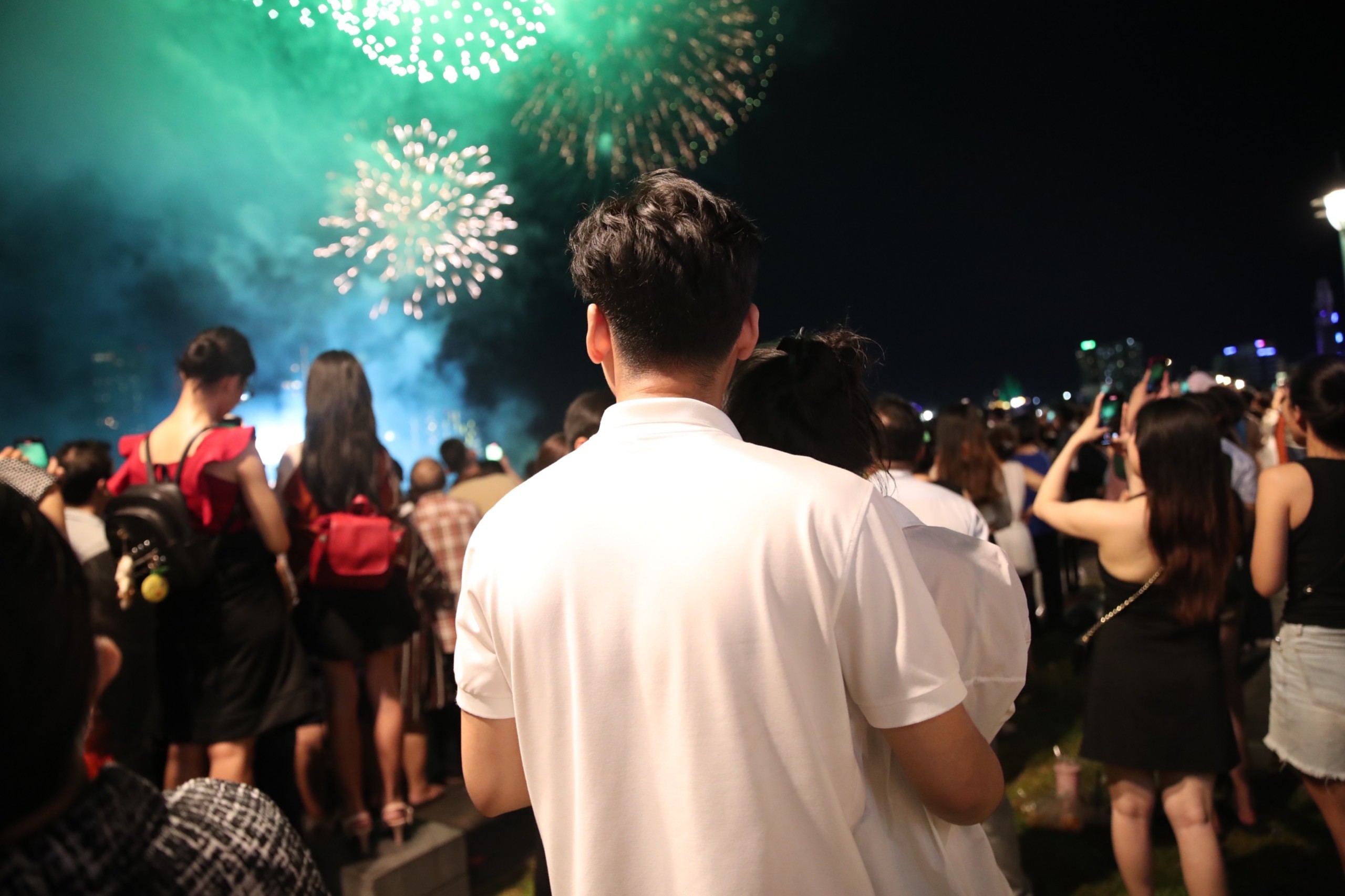 Mãn nhãn với màn pháo hoa đặc sắc ở TP.HCM chào mừng 30/4- Ảnh 12. Mãn nhãn với màn pháo hoa đặc sắc ở TP.HCM chào mừng 30/4- Ảnh 12.