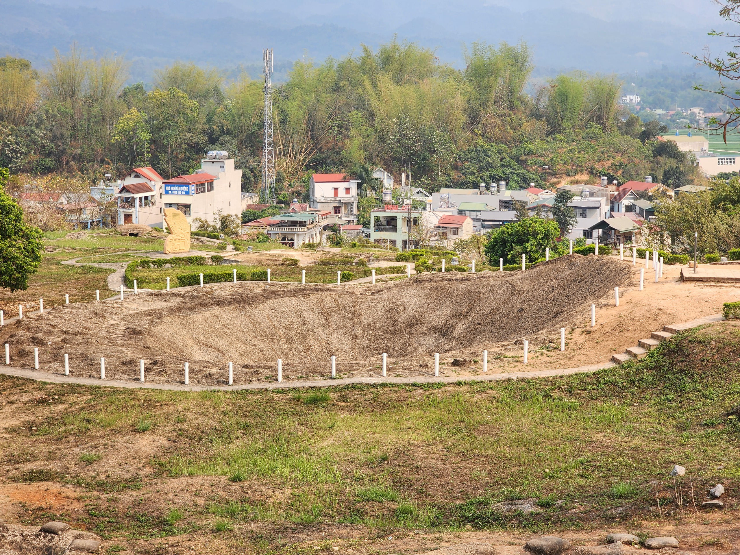 Sống lại thời kỳ h&agrave;o h&ugrave;ng của d&acirc;n tộc khi đặt ch&acirc;n đến Điện Bi&ecirc;n- Ảnh 6.