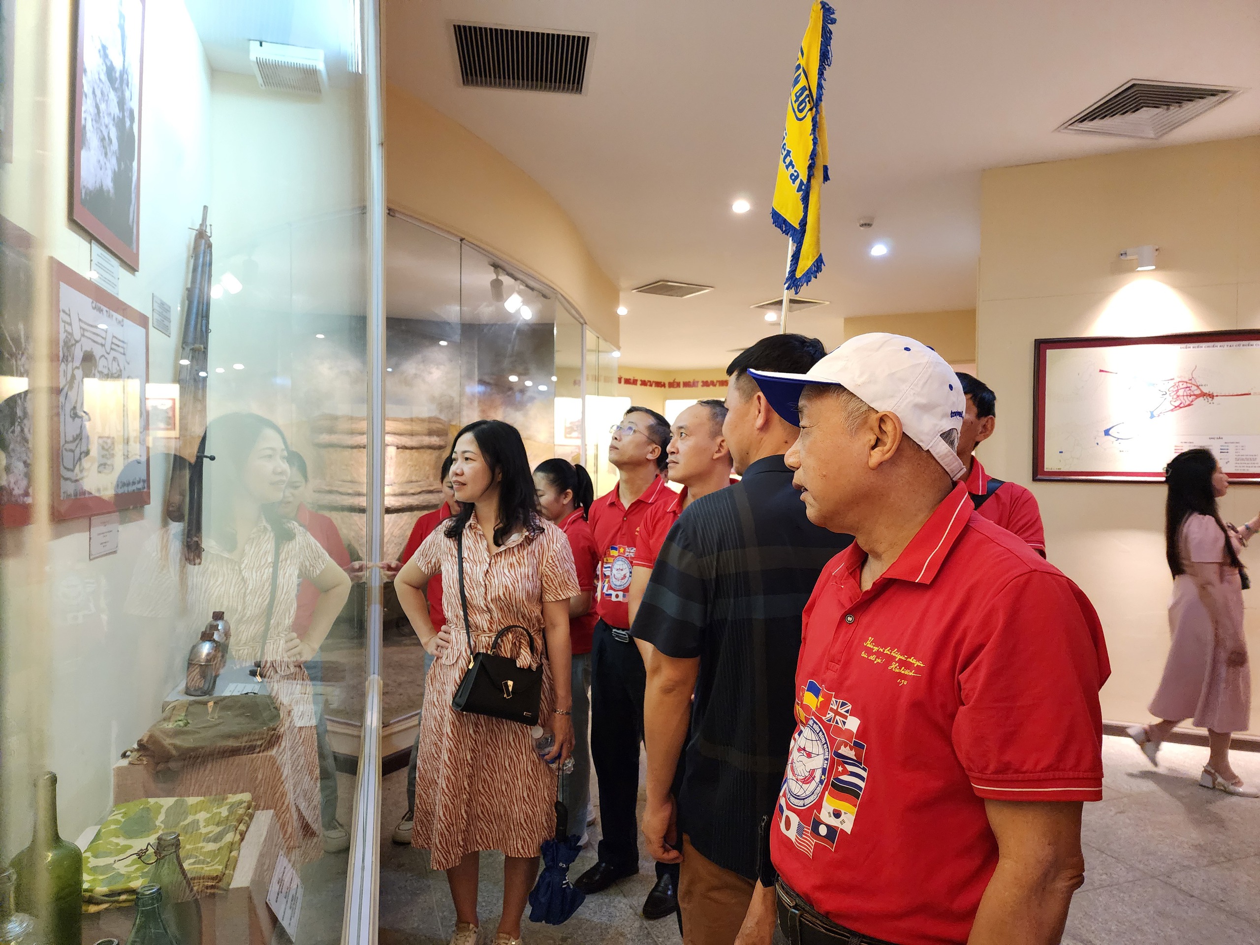 Sống lại thời kỳ h&agrave;o h&ugrave;ng của d&acirc;n tộc khi đặt ch&acirc;n đến Điện Bi&ecirc;n- Ảnh 3.