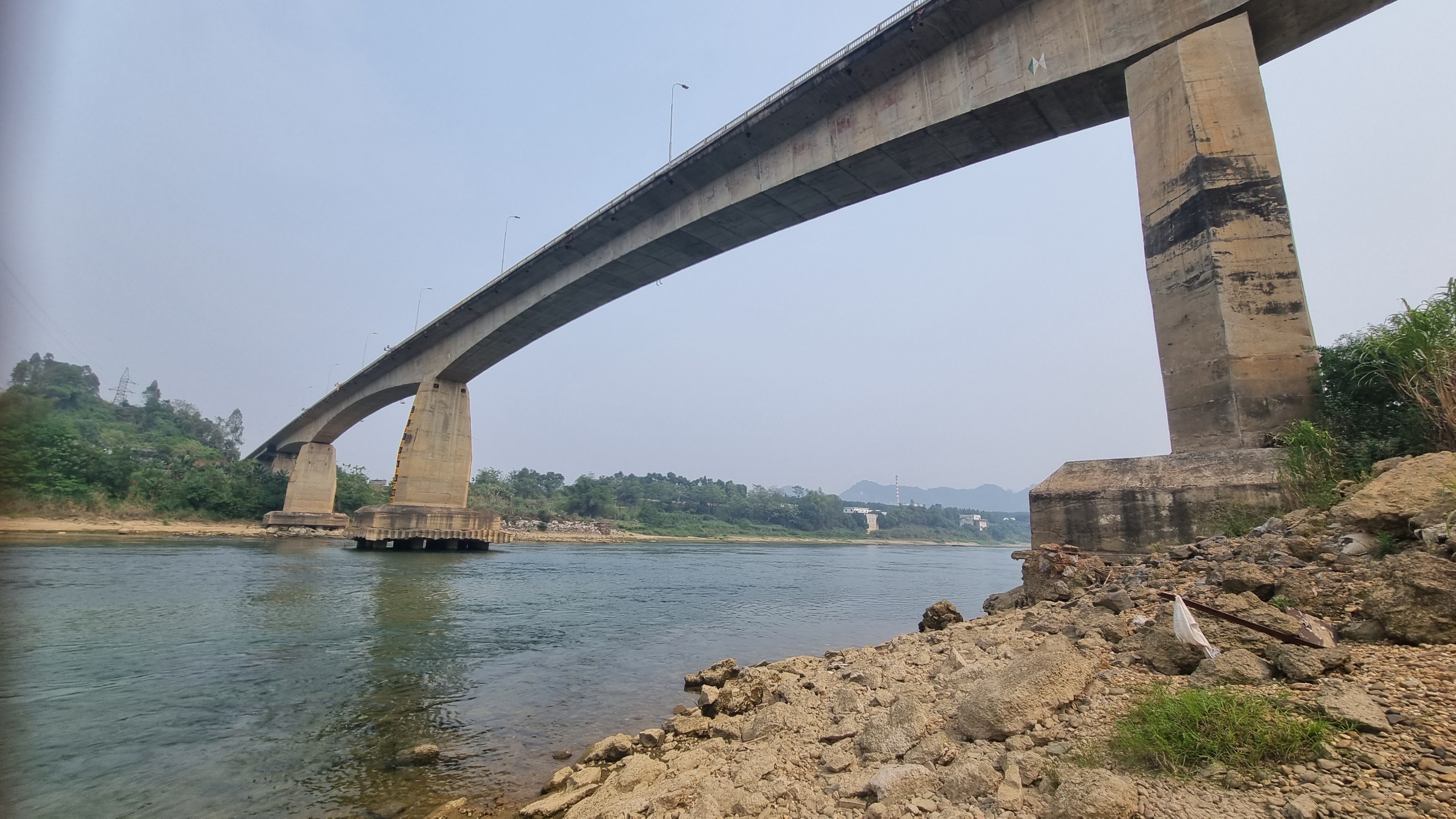 Cầu An Hòa ở Tuyên Quang bị xói lở, lộ trơ móng- Ảnh 6. Cầu An Hòa ở Tuyên Quang bị xói lở, lộ trơ móng- Ảnh 6.