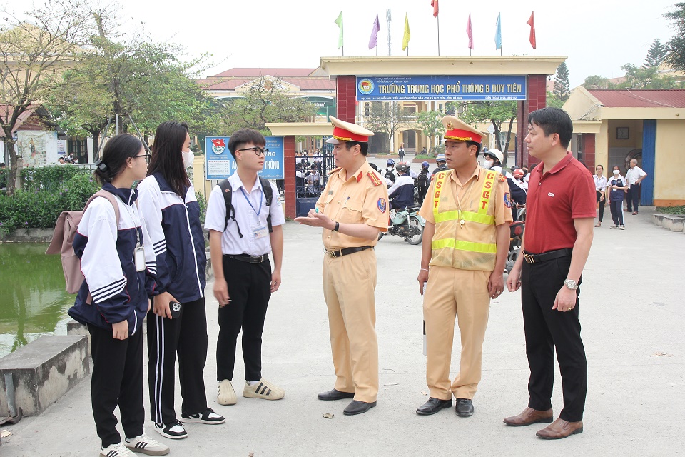 Khắc phục điểm đen tai nạn l&agrave; nhiệm vụ trọng t&acirc;m của năm 2024- Ảnh 6.