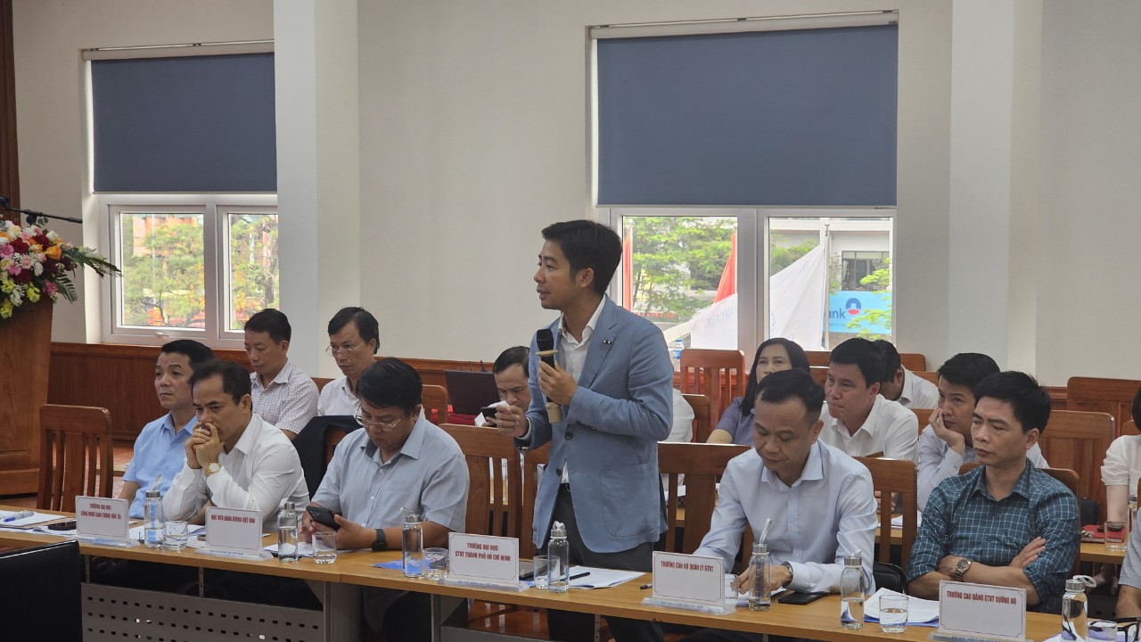 N&acirc;ng cao chất lượng đ&agrave;o tạo, ph&aacute;t triển nguồn nh&acirc;n lực ng&agrave;nh GTVT- Ảnh 2.