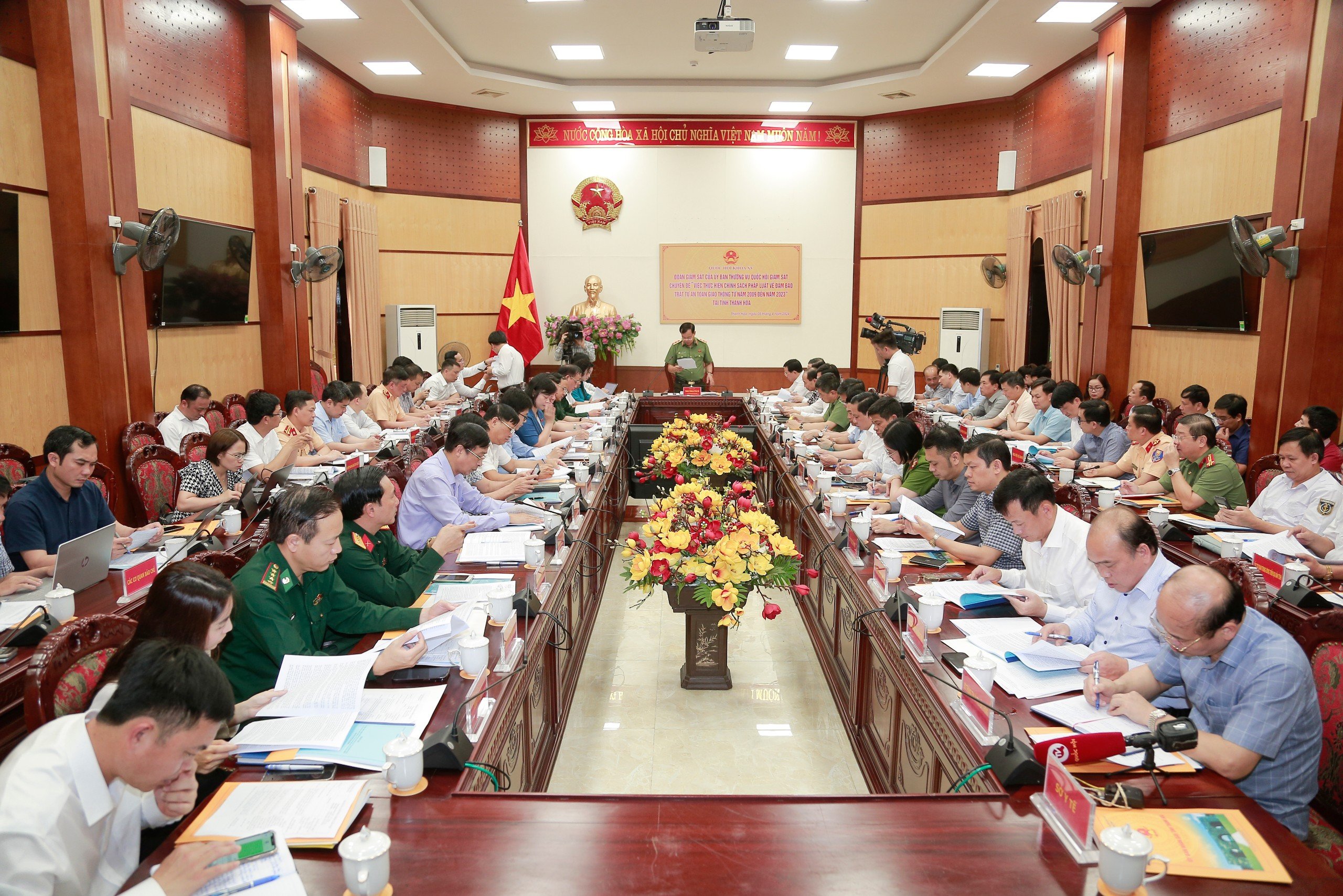 Thanh Hóa: Vì sao số liệu tai nạn giao thông tăng cao trong năm 2023?- Ảnh 6. Thanh Hóa: Vì sao số liệu tai nạn giao thông tăng cao trong năm 2023?- Ảnh 6.