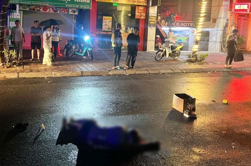 Hiện trường vụ tai nạn khiến 1 thanh ni&ecirc;n tử vong.