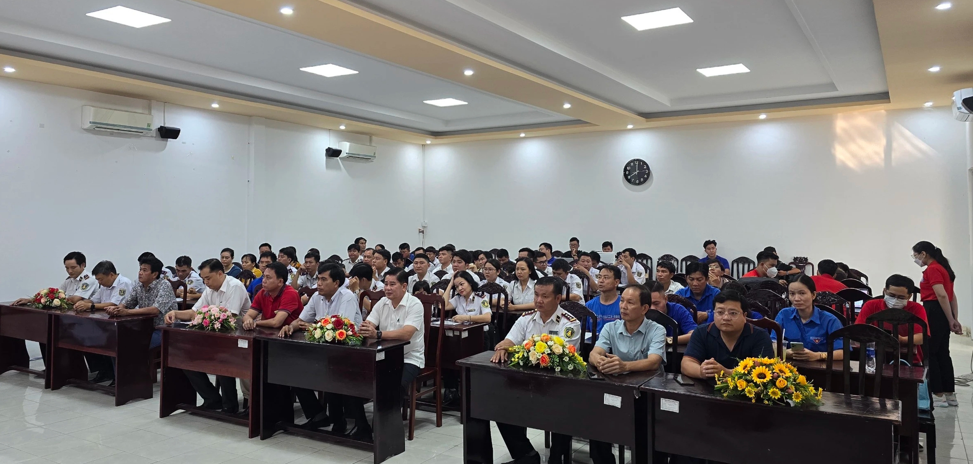 6 đơn vị ng&agrave;nh giao th&ocirc;ng ở miền T&acirc;y tổ chức ng&agrave;y hội hiến m&aacute;u- Ảnh 4.