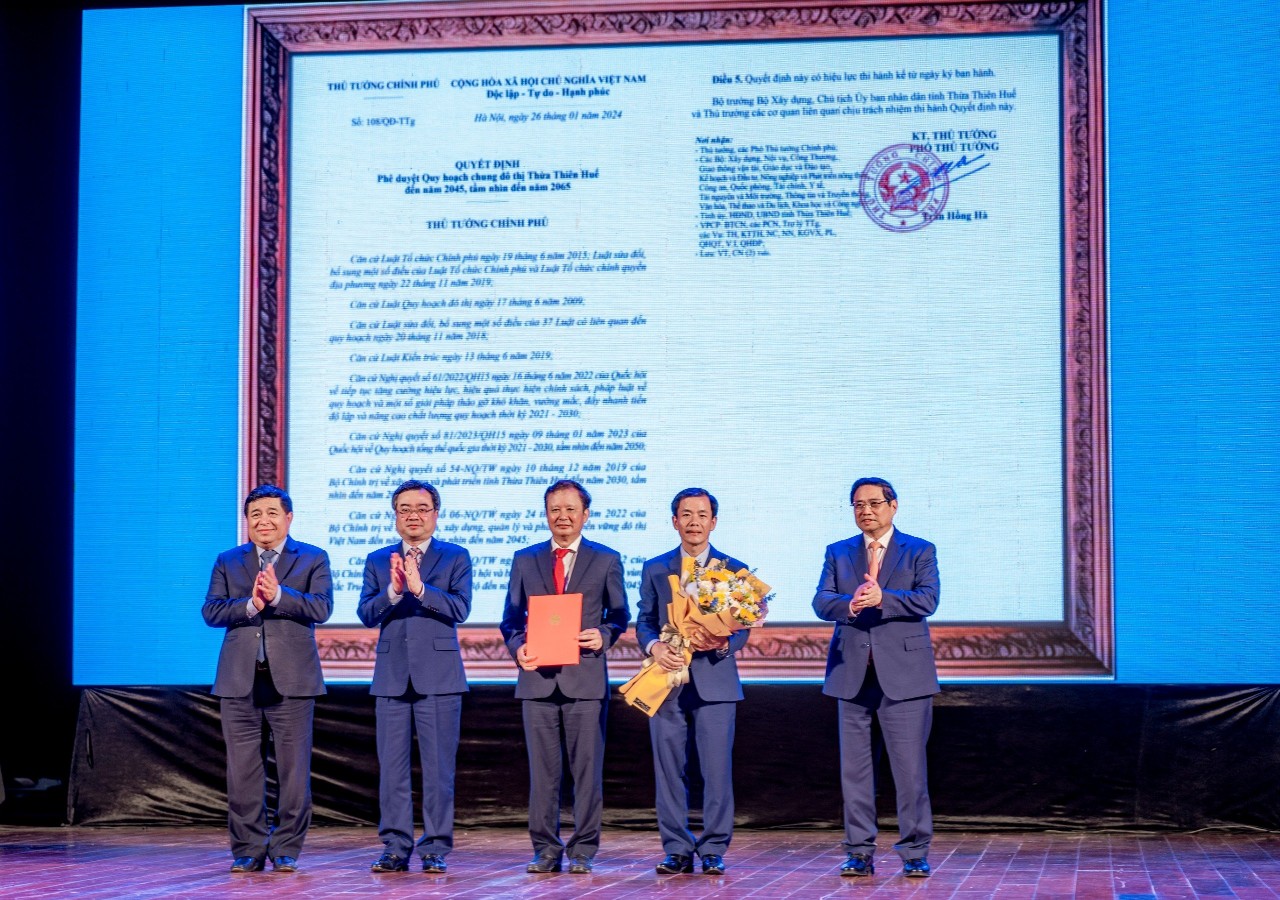 Thừa Thi&ecirc;n Huế cần ưu ti&ecirc;n ph&aacute;t triển c&ocirc;ng nghiệp văn h&oacute;a, kinh tế di sản- Ảnh 2.