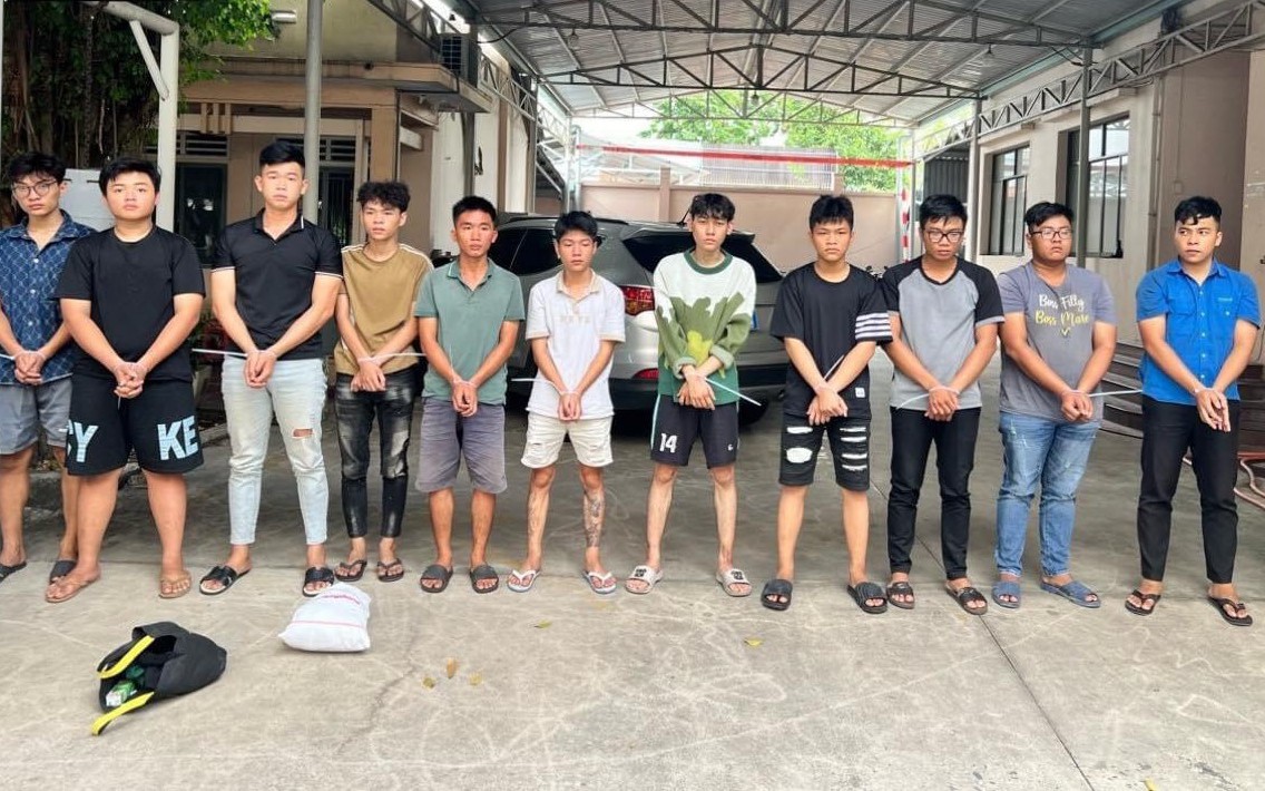 Tạm giữ nh&oacute;m thanh thiếu ni&ecirc;n hỗn chiến dẫn đến vụ tai nạn l&agrave;m 2 người tử vong